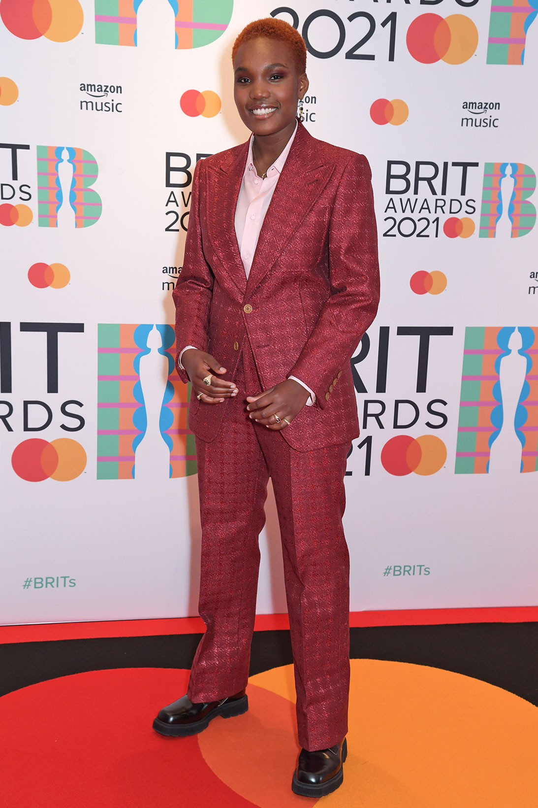 Brit Awards 2021: Улаан хивсний шилдэг төрхүүд (фото 13)
