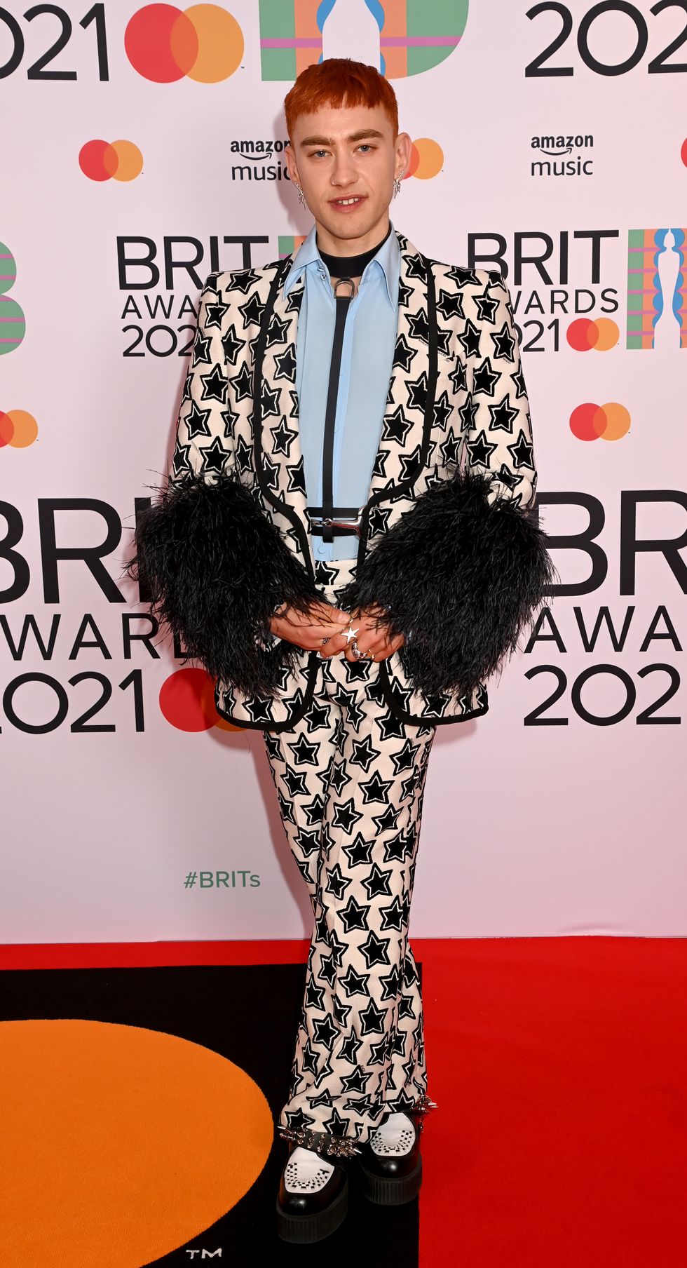 Brit Awards 2021: Улаан хивсний шилдэг төрхүүд (фото 5)