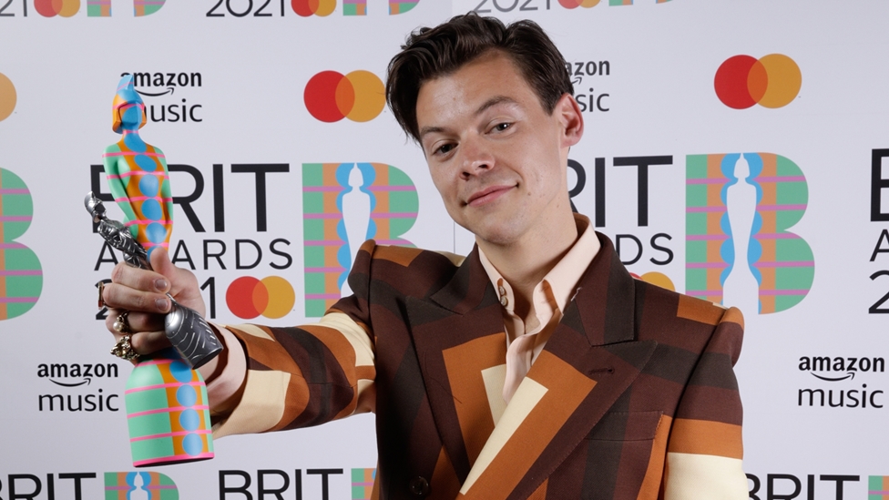 2021 оны "Brit Awards" наадмын ялагчид тодорлоо (фото 2)