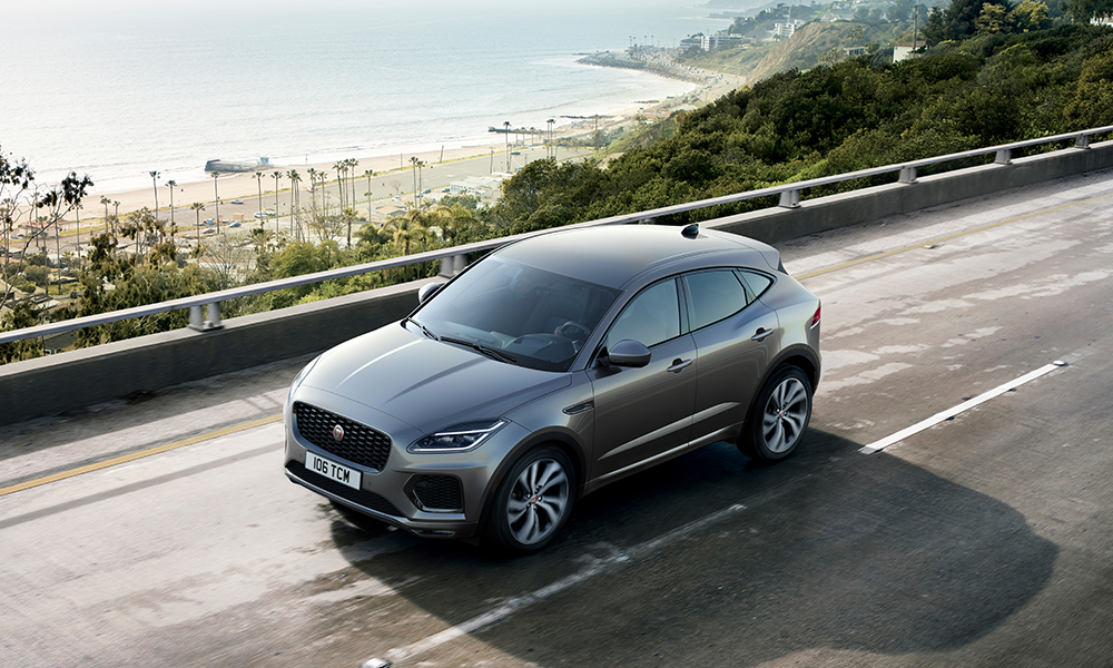 Монголын Jaguar шинэчлэгдсэн F-Pace автомашиныхаа “Чимээгүй Нээлт”-г хийлээ (фото 13)