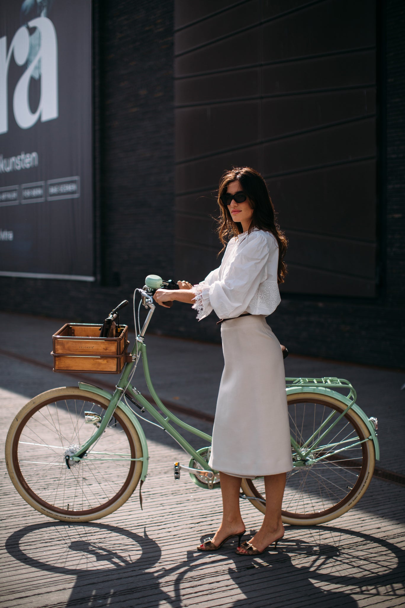 Street style дуран: Копенхагены загварын долоо хоног, хавар-зун 2022 (фото 11)