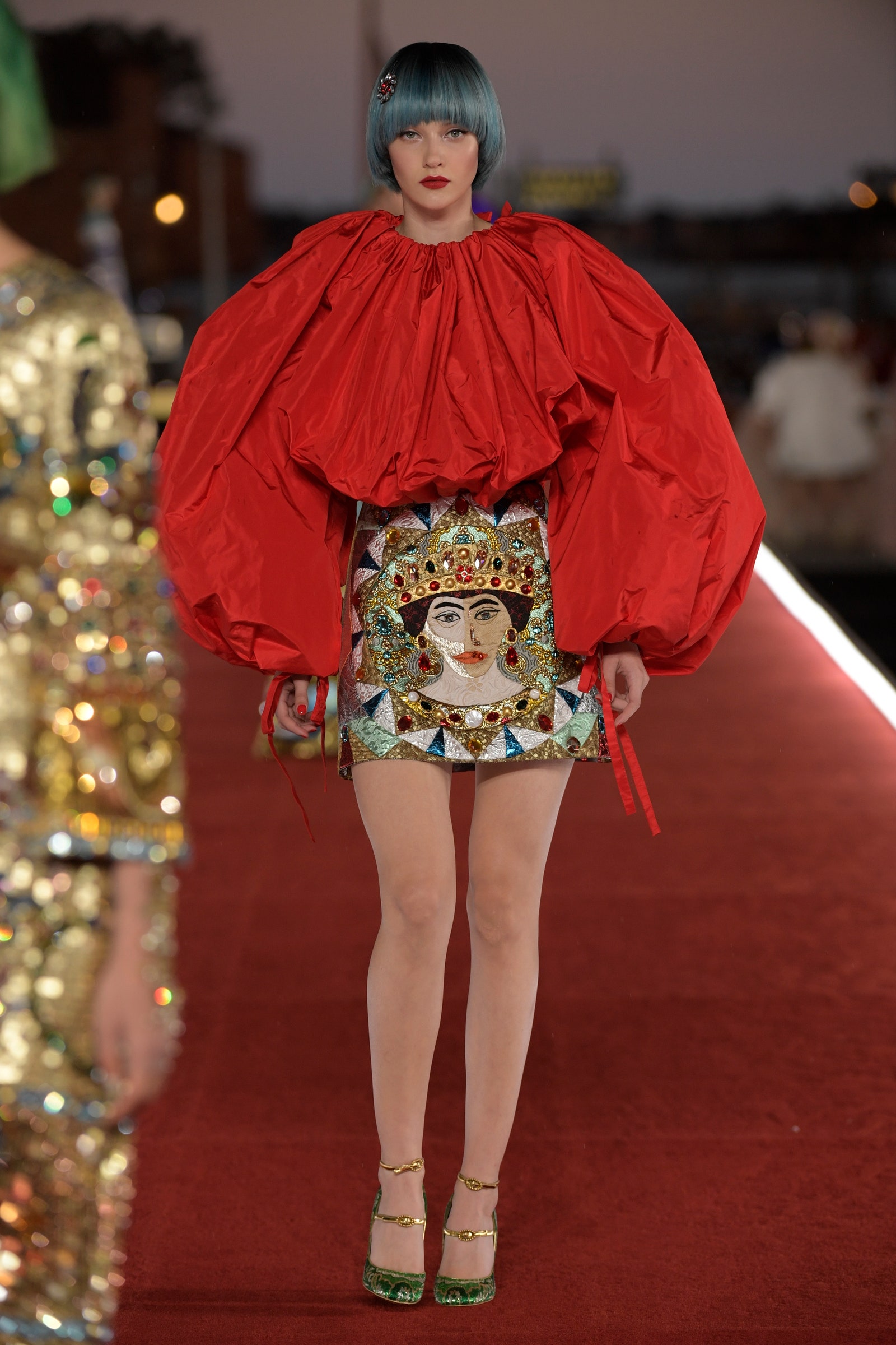 Энэ жил үзсэн хамгийн тансаг загварын шоу: Dolce & Gabbana ордны "Alta Moda" (фото 13)
