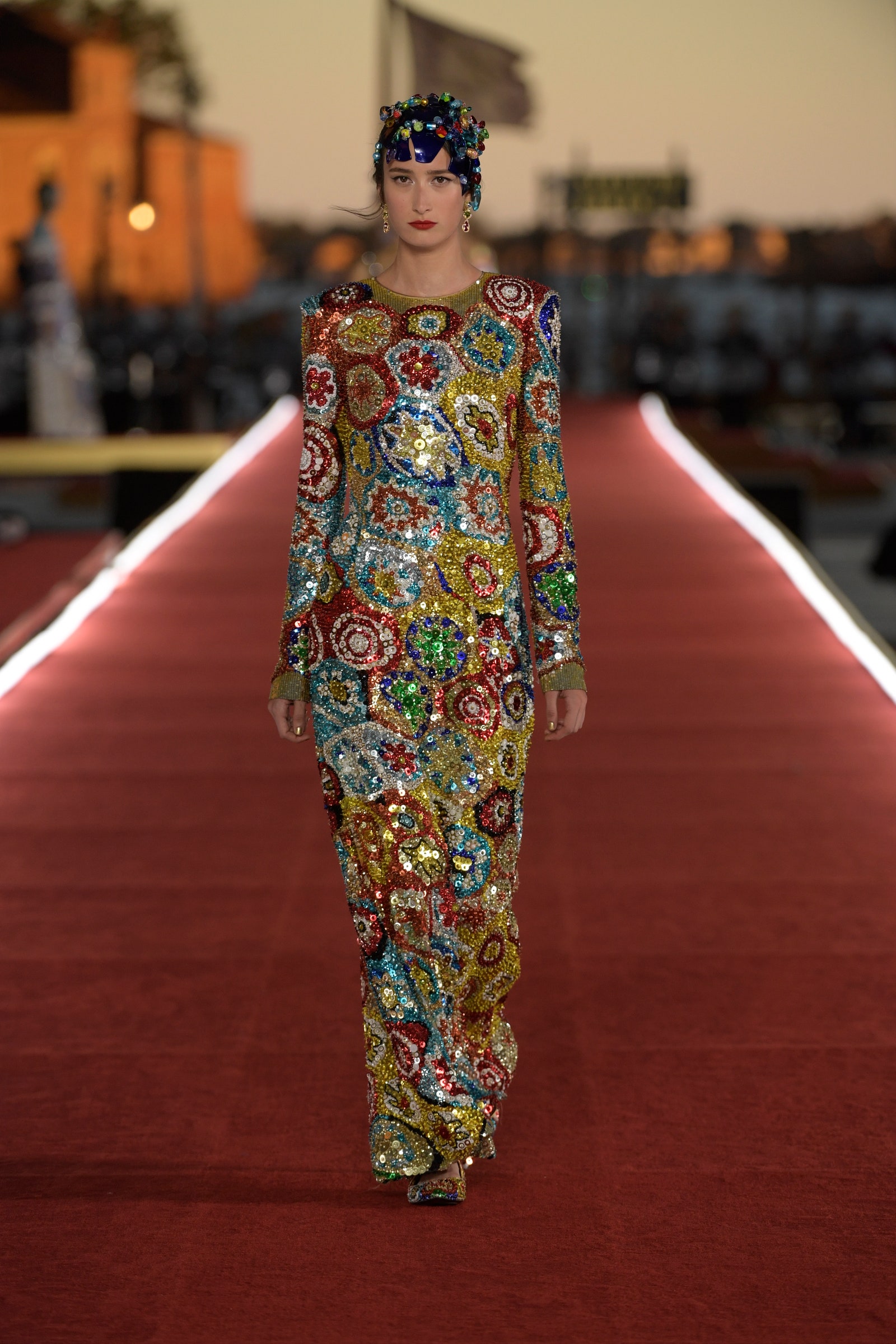 Энэ жил үзсэн хамгийн тансаг загварын шоу: Dolce & Gabbana ордны "Alta Moda" (фото 7)
