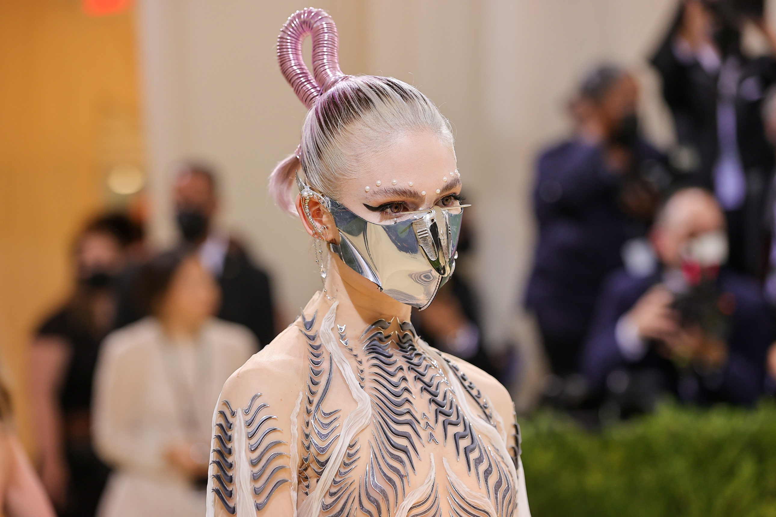 2021 оны Met Gala дээрх шилдэг гоо сайхны төрхүүд (фото 14)