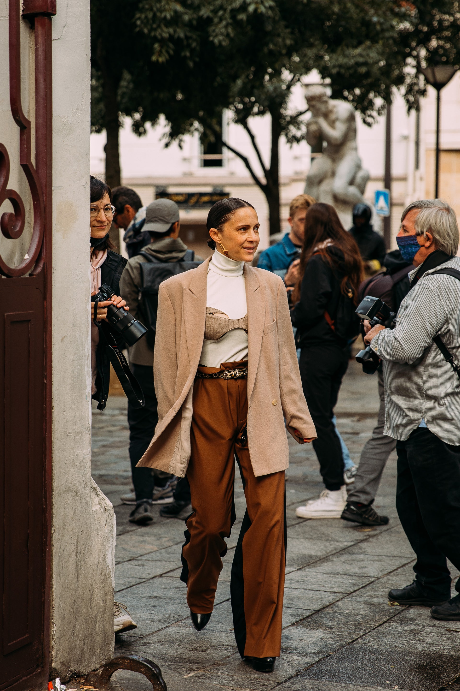 Street style: Парисын загварын долоо хоногийн сүүлийн өдрүүд (фото 10)