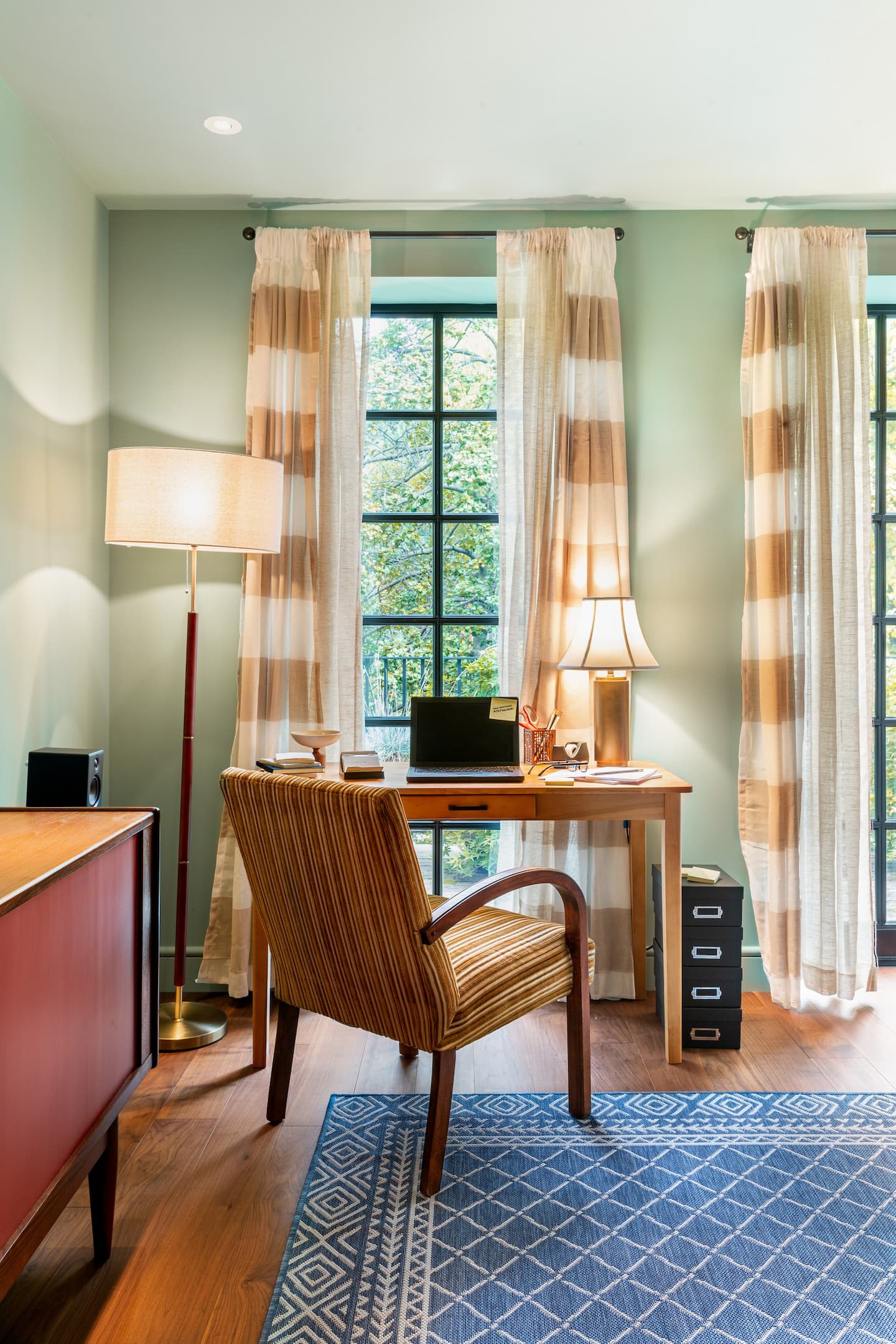 Кэрри Брэдшоугийн байрыг Airbnb дээрээс түрээслэх боломжтой боллоо (фото 4)