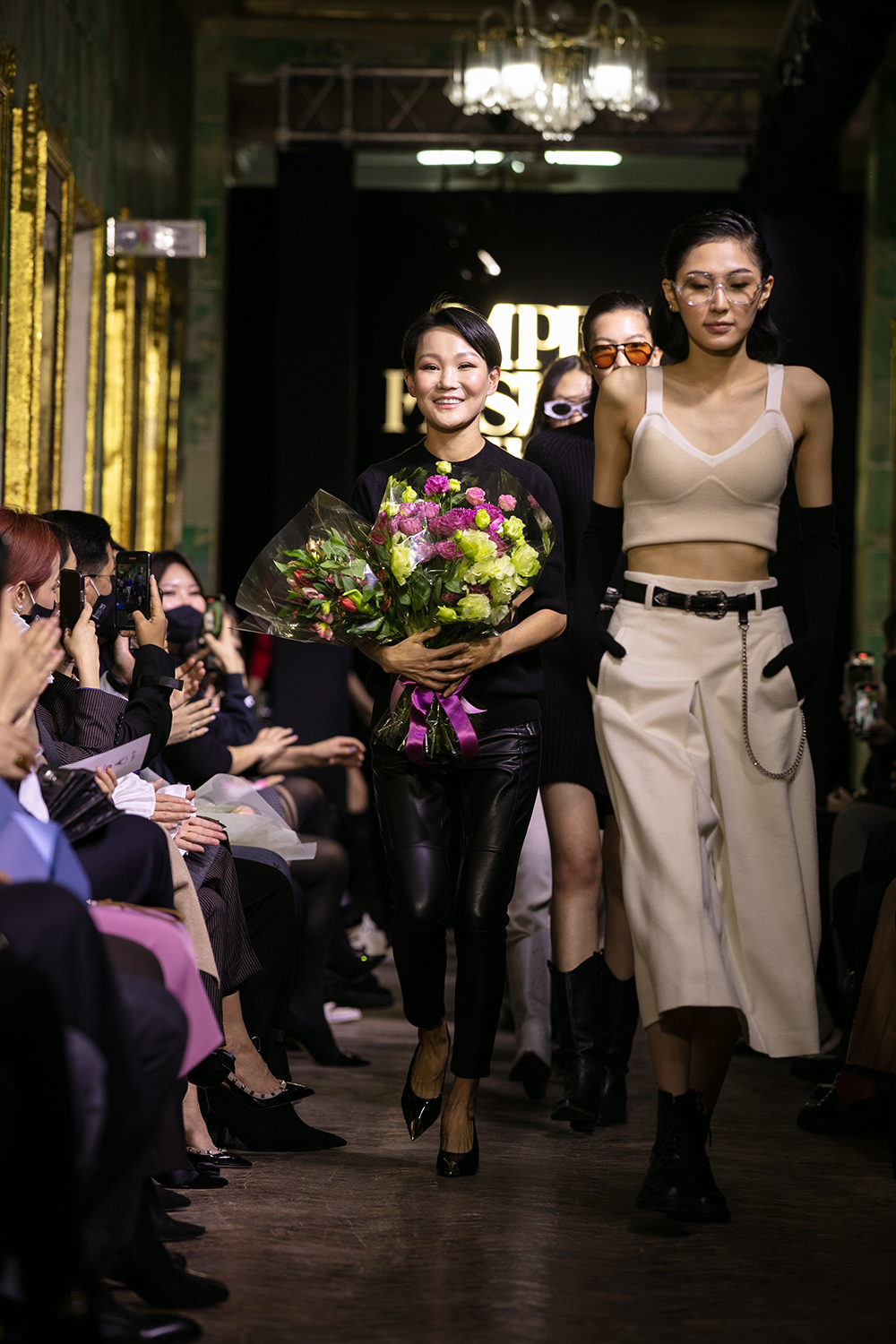 MPDU Fashion Week: NOÉMI брэндийн хэзээ ч моданаас гарахгүй цуглуулга (фото 16)