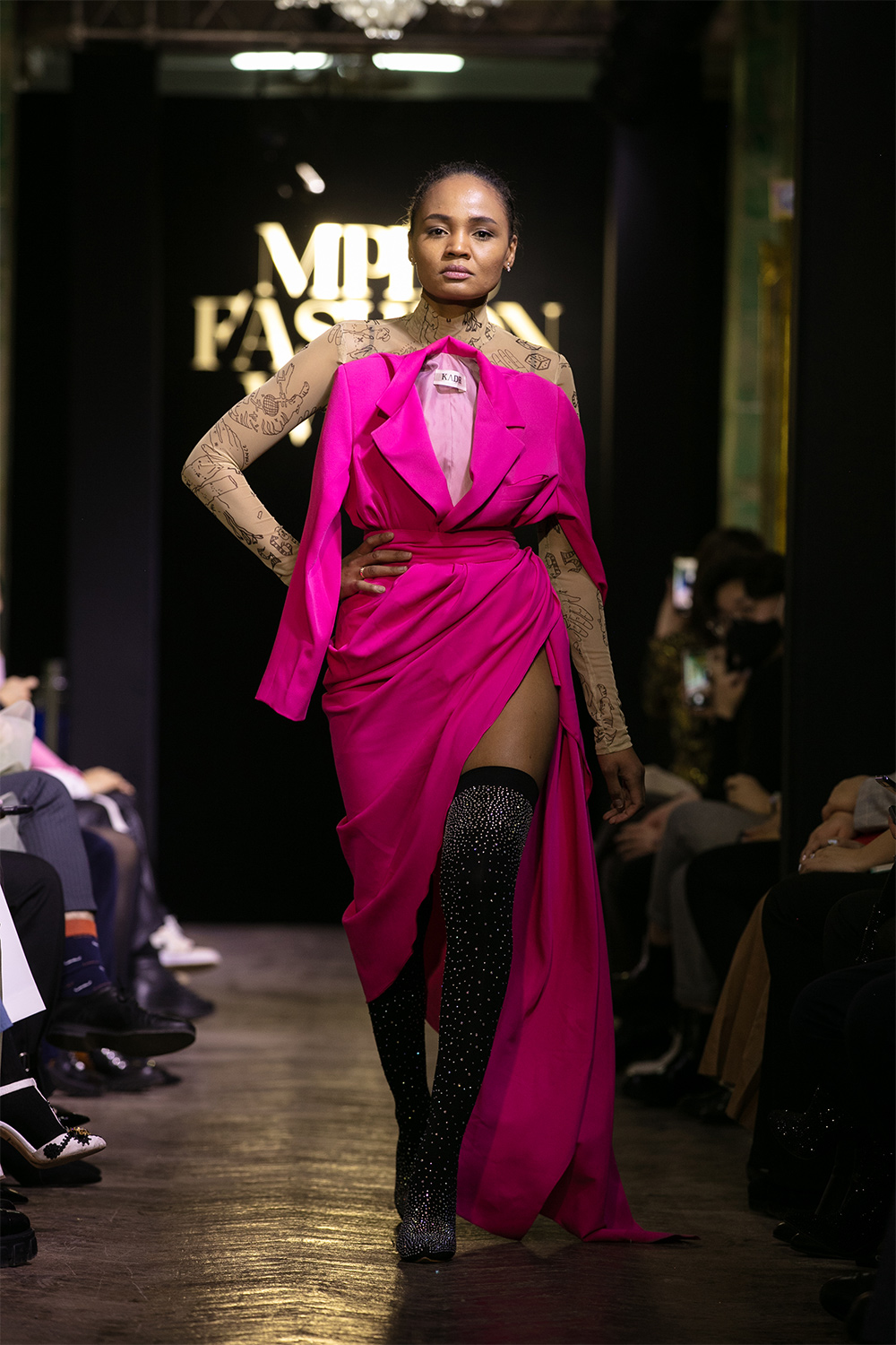 MPDU Fashion Week: KADR брэндийн "Ялгаварлан гадуурхалтыг зогсооцгооё" уриатай цуглуулга (фото 2)