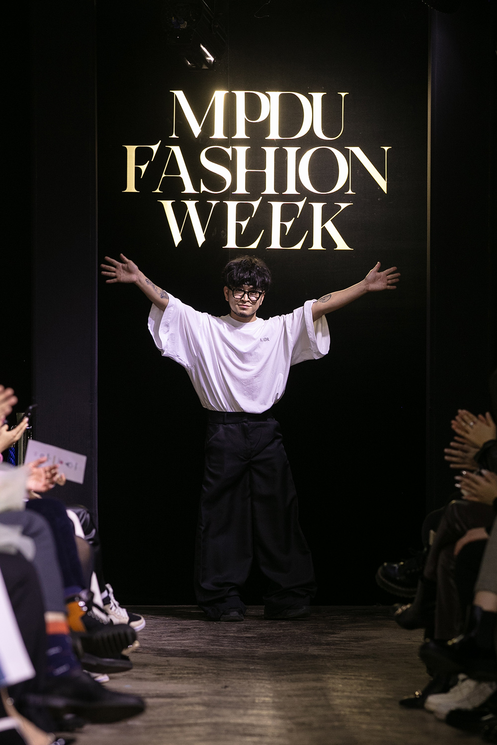 MPDU Fashion Week: KADR брэндийн "Ялгаварлан гадуурхалтыг зогсооцгооё" уриатай цуглуулга (фото 22)