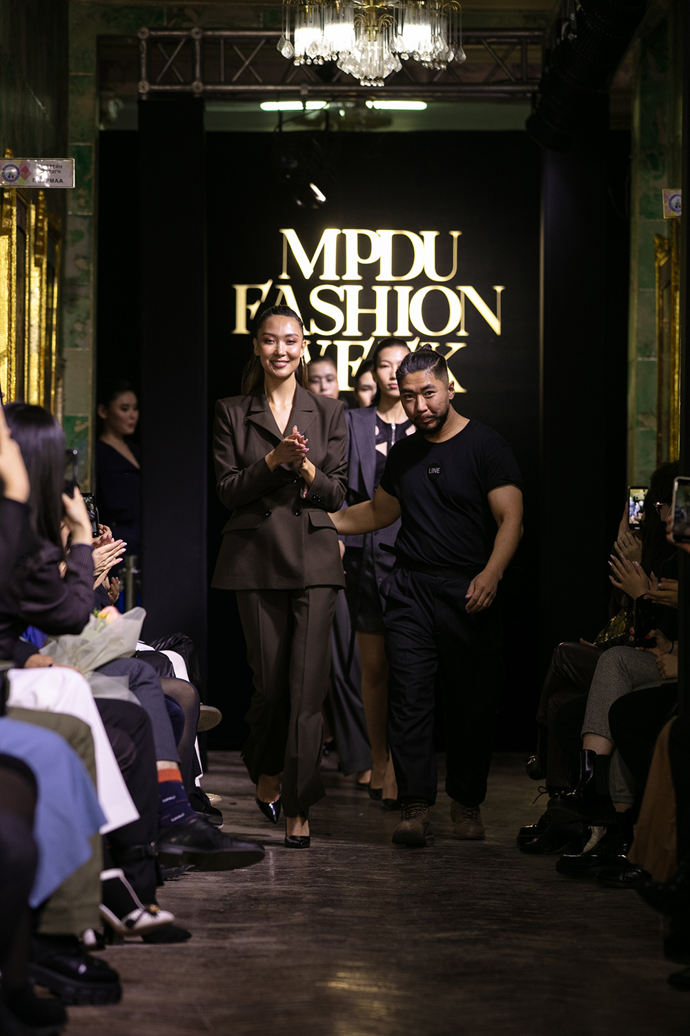 MPDU Fashion Week: Хувирах чадвартай, ухаалаг хувцаснууд LINE брэндийн цуглуулгад (фото 16)