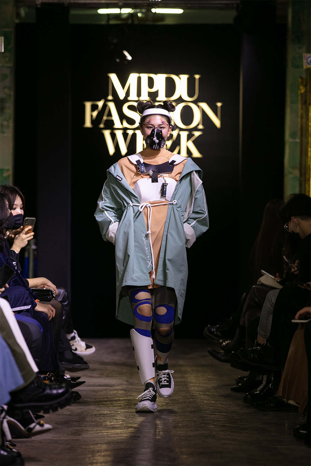 MPDU Fashion Week: Сайберпанк ертөнцийг харуулсан Futuristic Type брэндийн цуглуулга (фото 5)