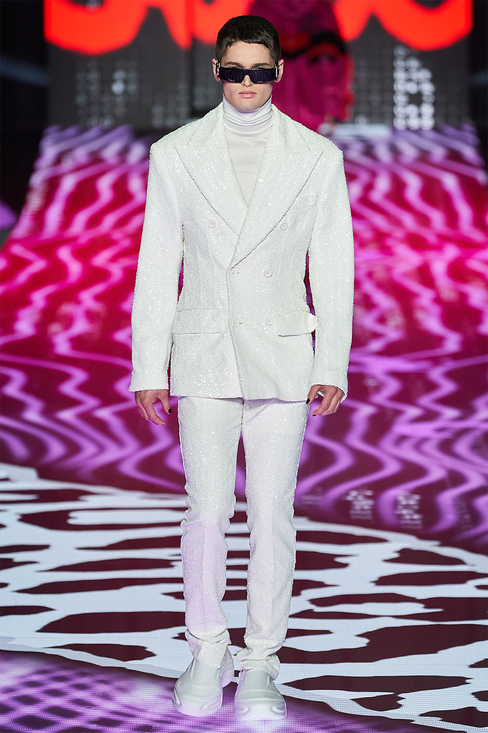 Гламур болон рок хэв маяг нэг дор: Dolce & Gabbana брэндийн намар-өвөл 2022 цуглуулга (фото 91)