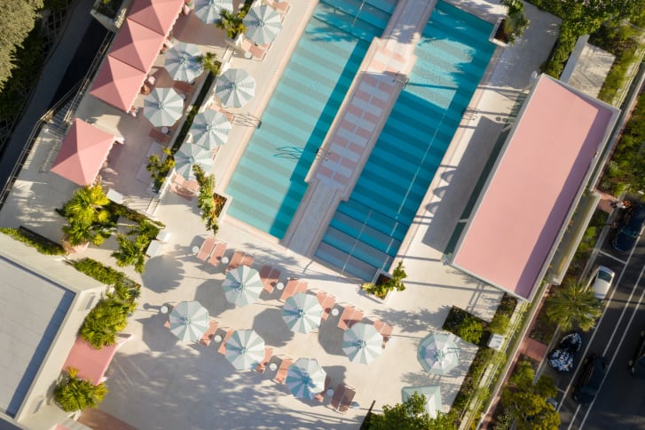 Фаррелл Уильямс 2024 онд Бахамын арлууд дээр тансаг зэрэглэлийн зочид буудал нээнэ (фото 2)