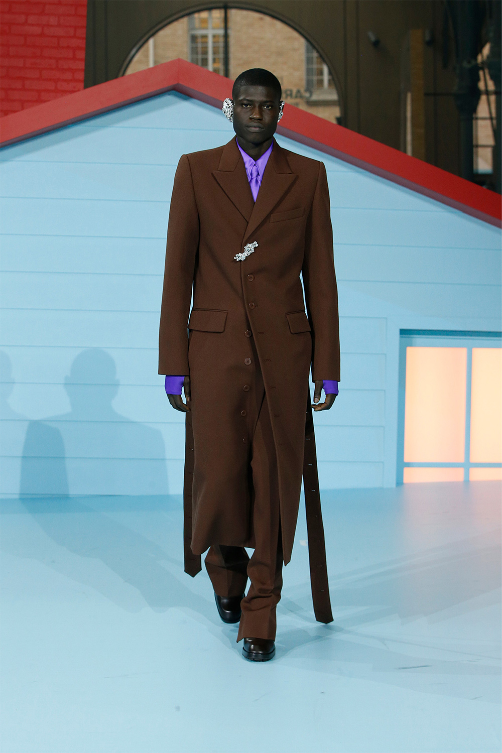 Louis Vuitton, намар-өвөл 2022: Виржил Аблогийн урласан сүүлийн цуглуулга (фото 18)