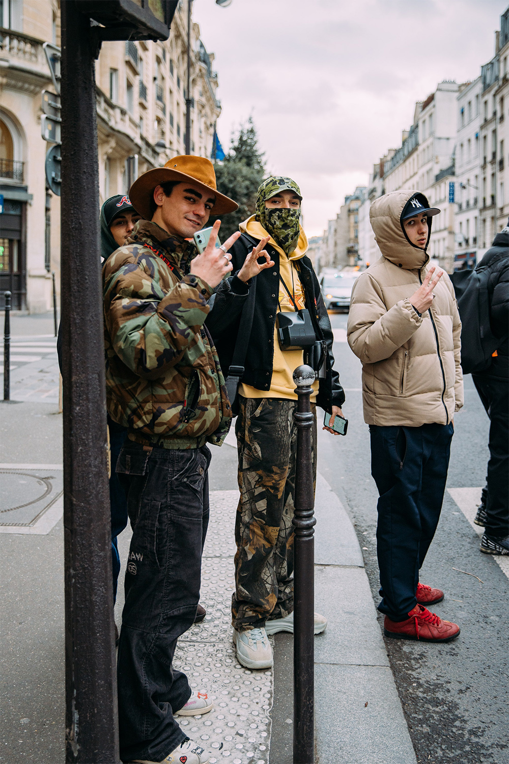 Парисын эрэгтэй загварын долоо хоног дээрх шилдэг street style төрхүүд (фото 27)