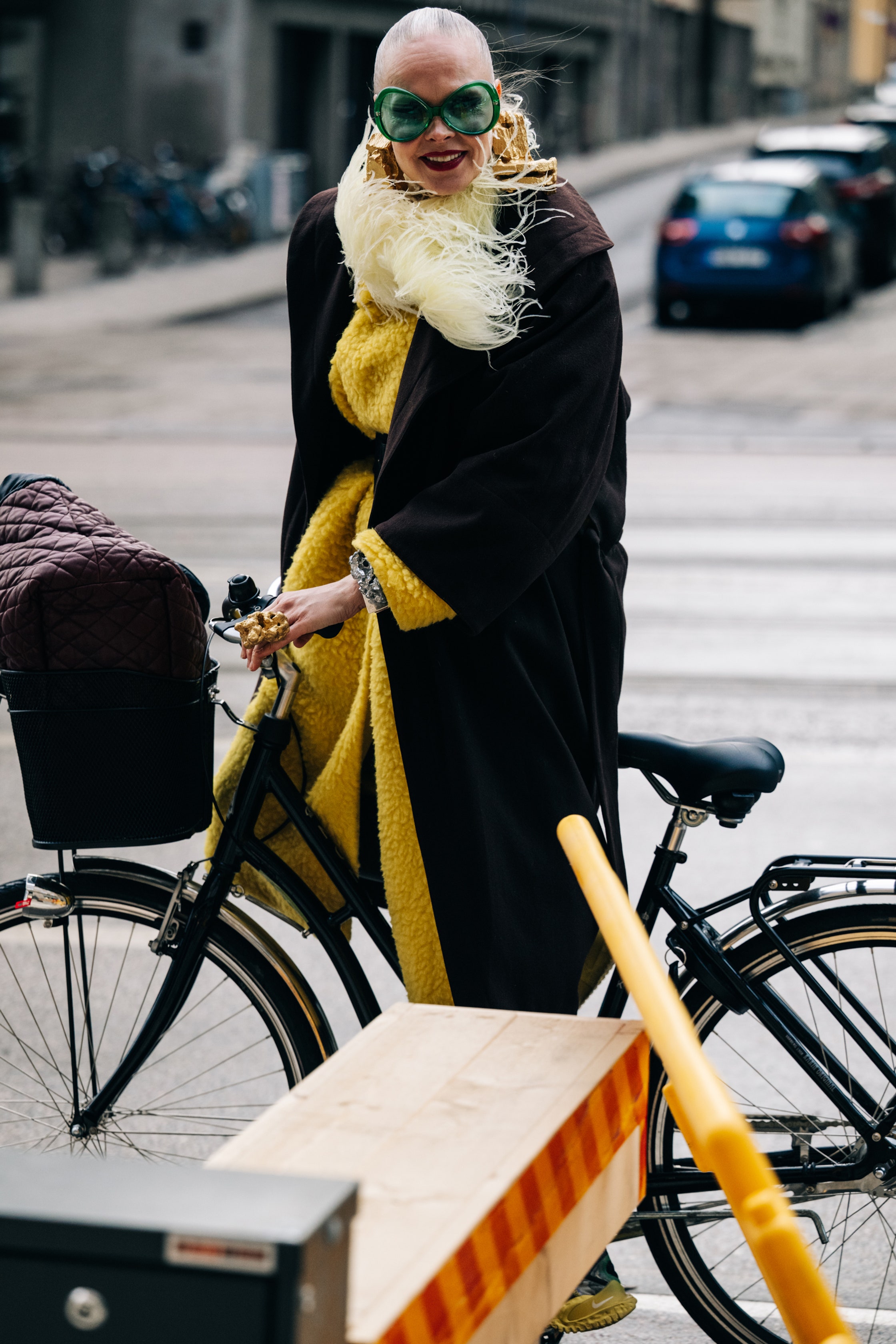 Street style дуран: Стокгольмын загварын долоо хоног, намар-өвөл 2022 (фото 27)