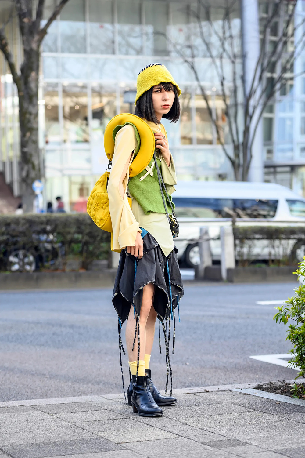 Токиогийн загварын долоо хоног дээрх street style: Тэс ондоо гоо зүй (фото 45)