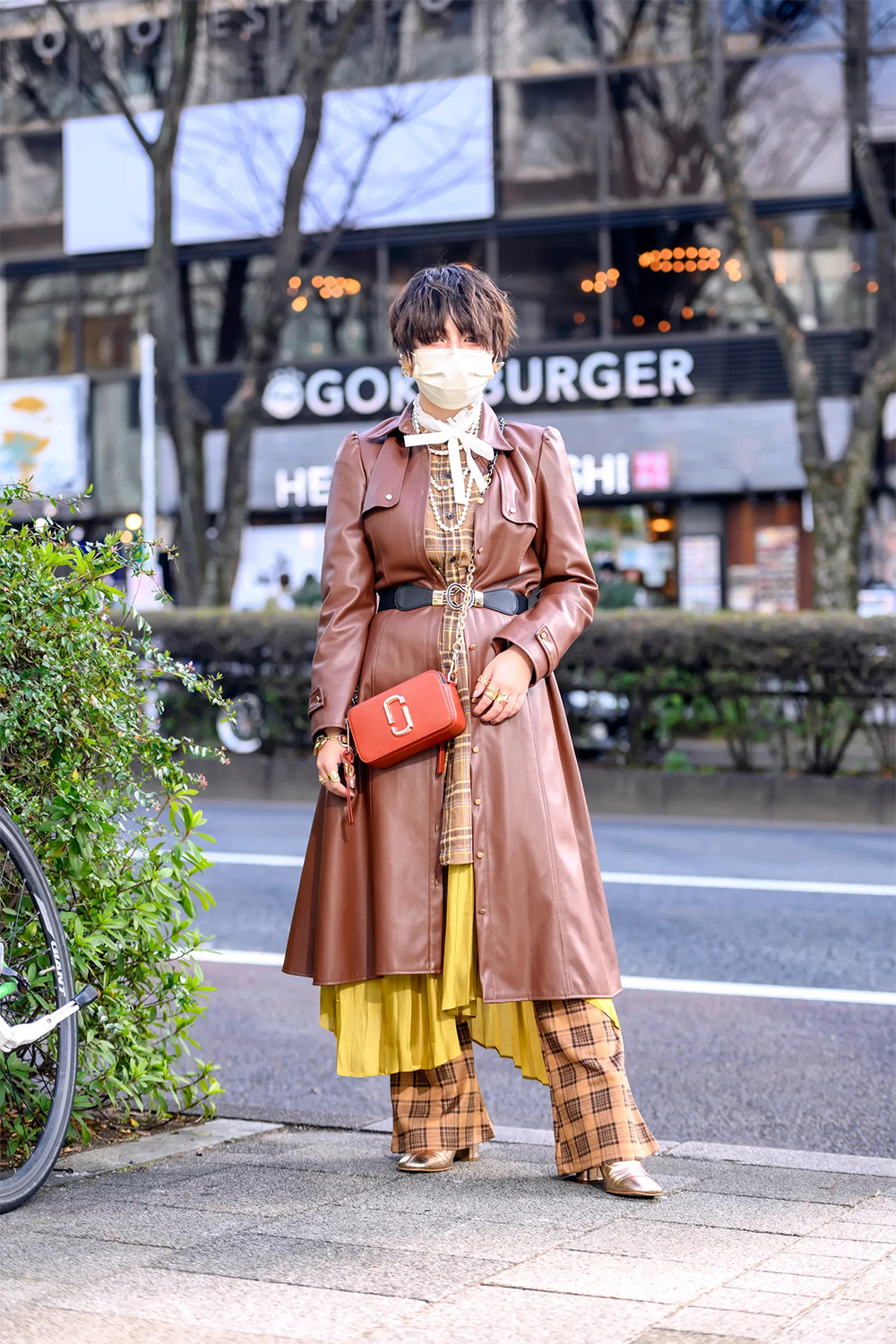 Токиогийн загварын долоо хоног дээрх street style: Тэс ондоо гоо зүй (фото 29)