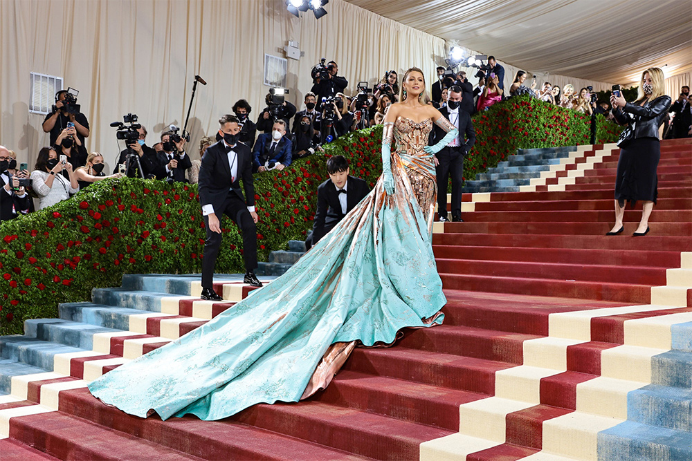 Met Gala 2022: Алдартнуудын бүрдүүлсэн төрхүүд (фото 108)