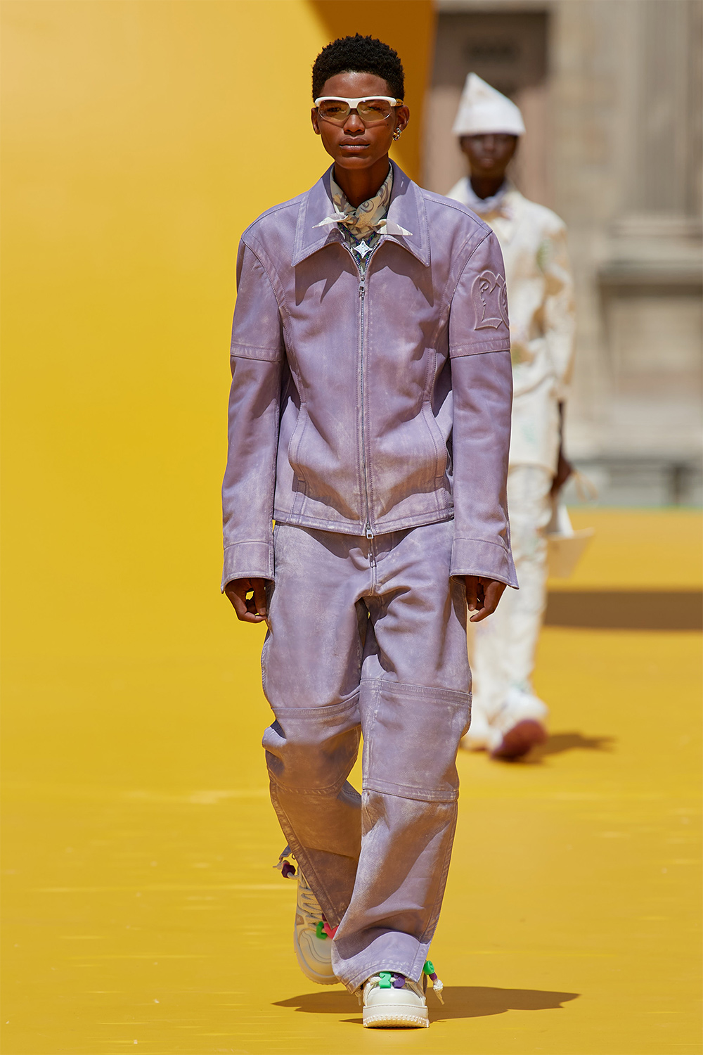 Виржил Аблогийн дурсгалд: Louis Vuitton брэндийн хавар-зун 2023 цуглуулга (фото 10)