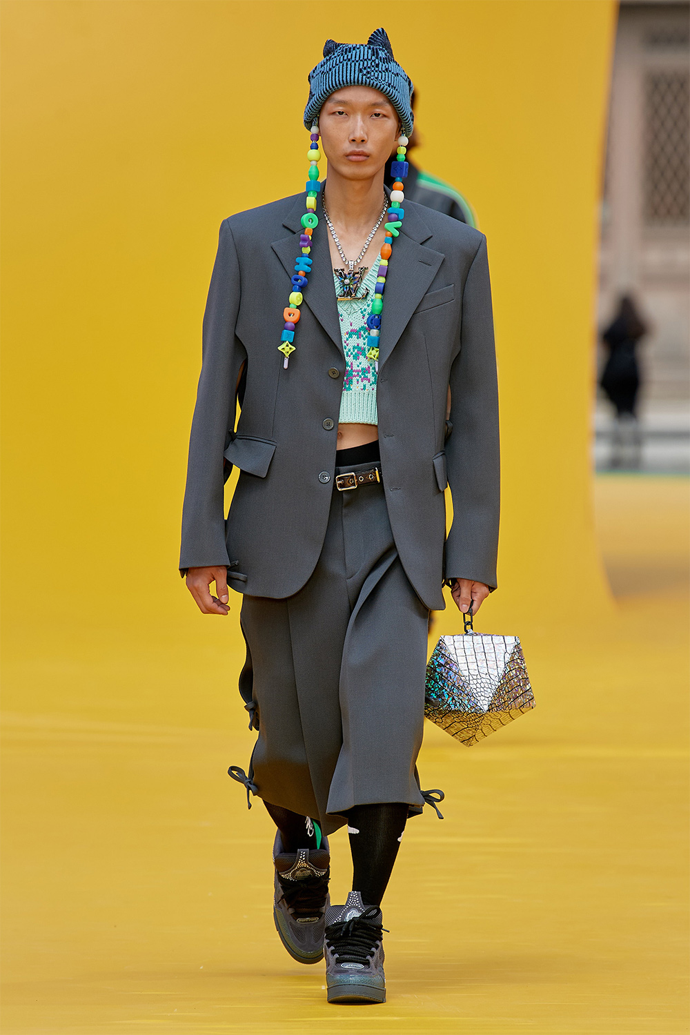 Виржил Аблогийн дурсгалд: Louis Vuitton брэндийн хавар-зун 2023 цуглуулга (фото 24)