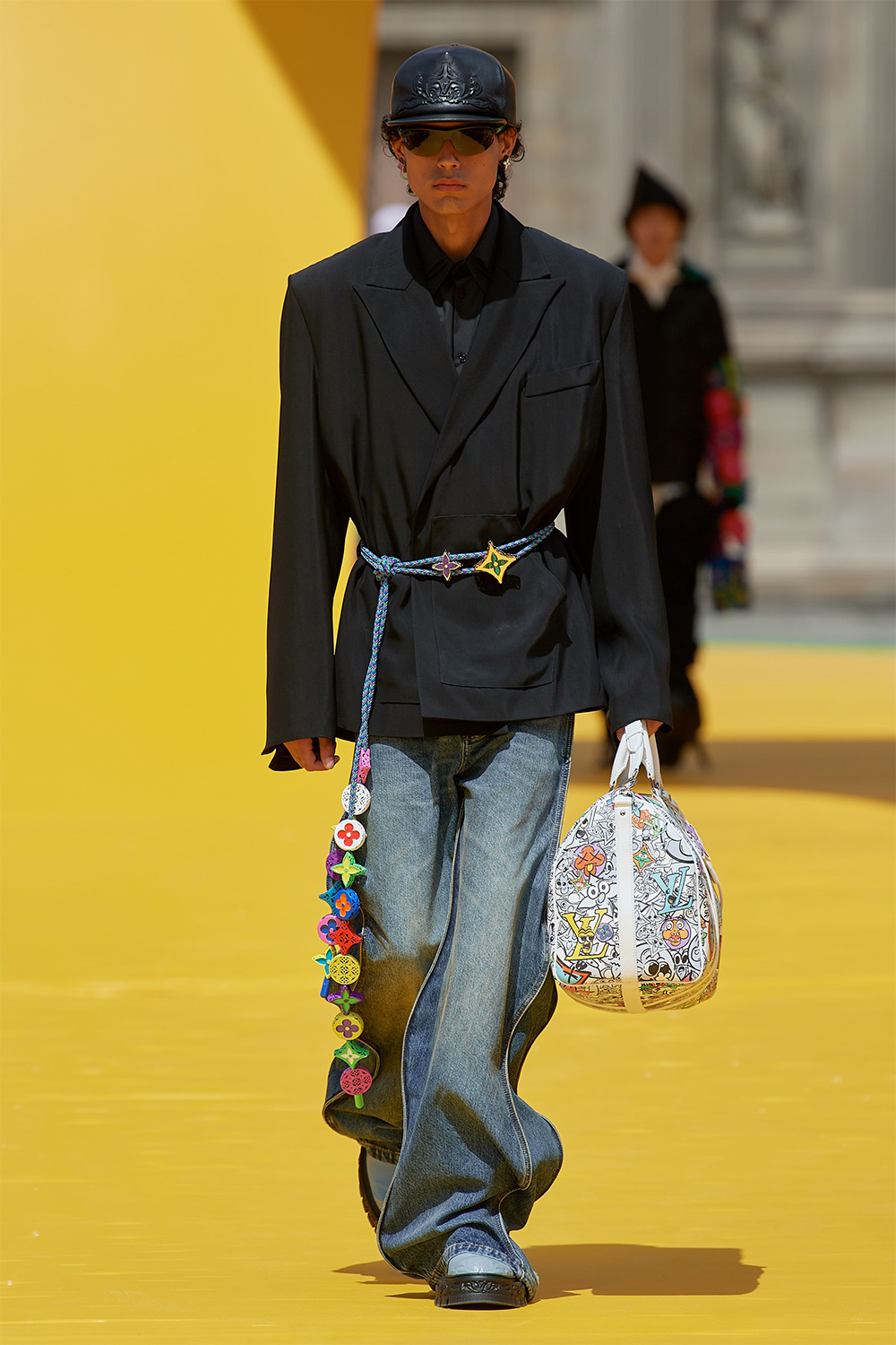 Виржил Аблогийн дурсгалд: Louis Vuitton брэндийн хавар-зун 2023 цуглуулга (фото 33)