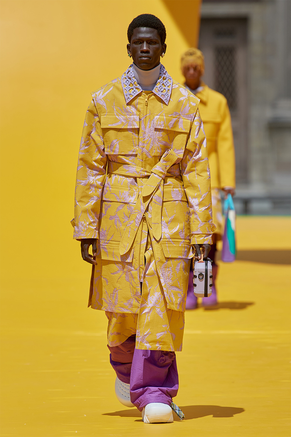 Виржил Аблогийн дурсгалд: Louis Vuitton брэндийн хавар-зун 2023 цуглуулга (фото 50)