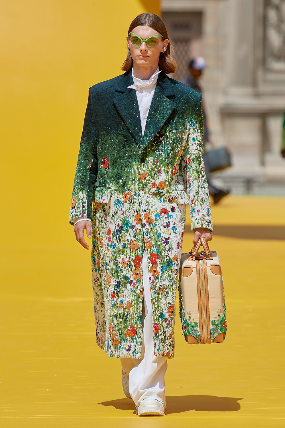 Виржил Аблогийн дурсгалд: Louis Vuitton брэндийн хавар-зун 2023 цуглуулга (фото 71)