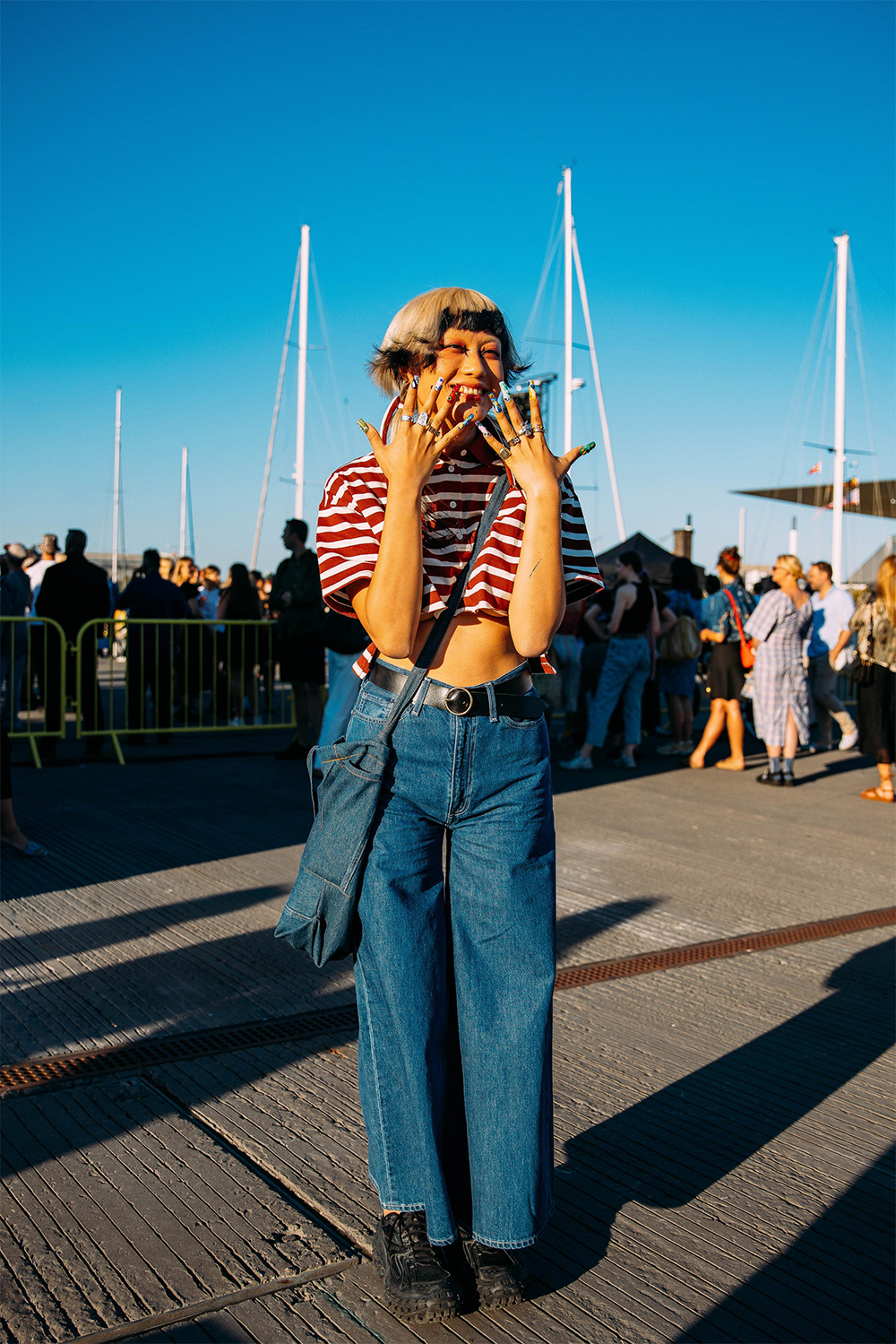 Street style дуран: Копенхагены загварын долоо хоног, хавар-зун 2023 (фото 118)