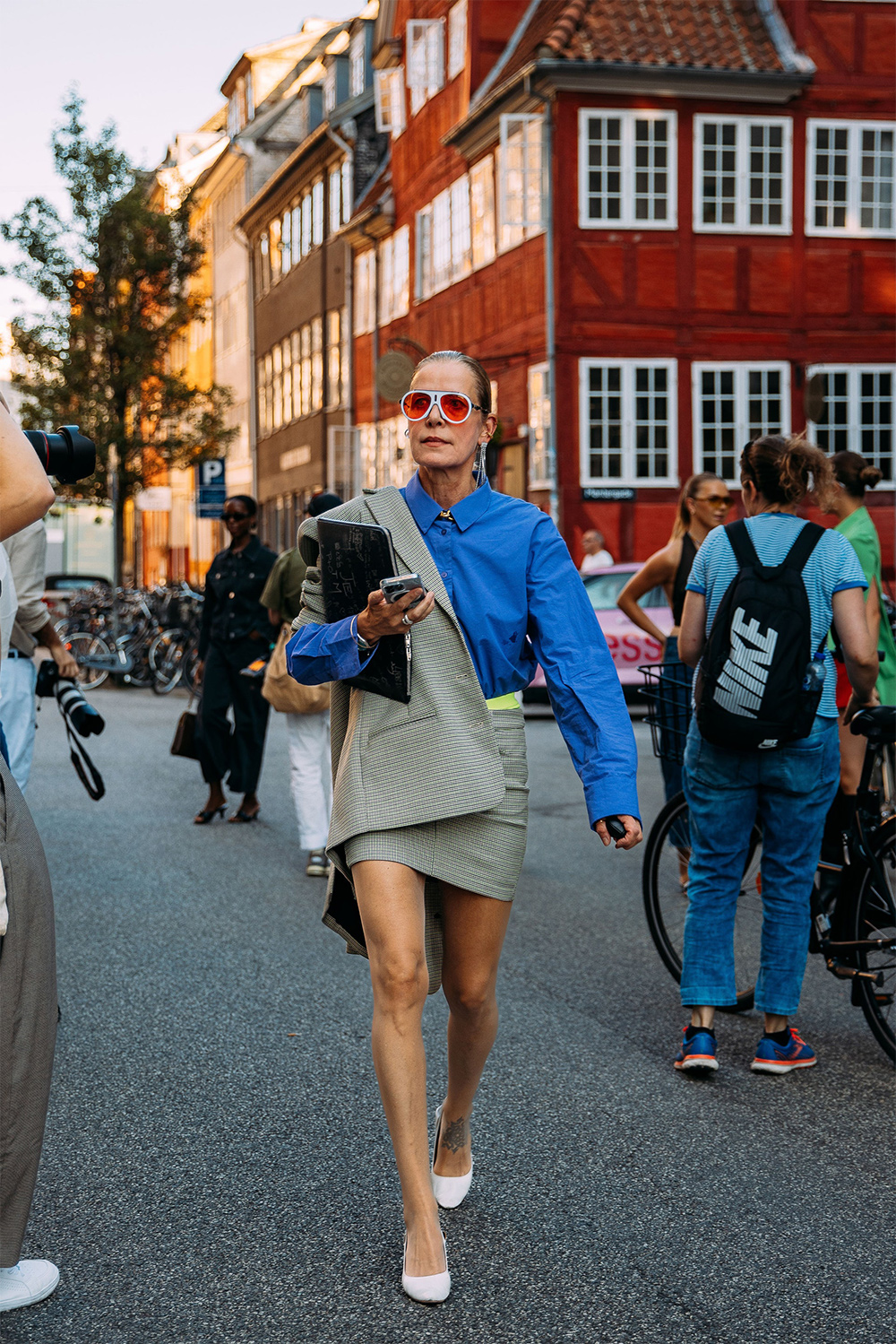Street style дуран: Копенхагены загварын долоо хоног, хавар-зун 2023 (фото 51)
