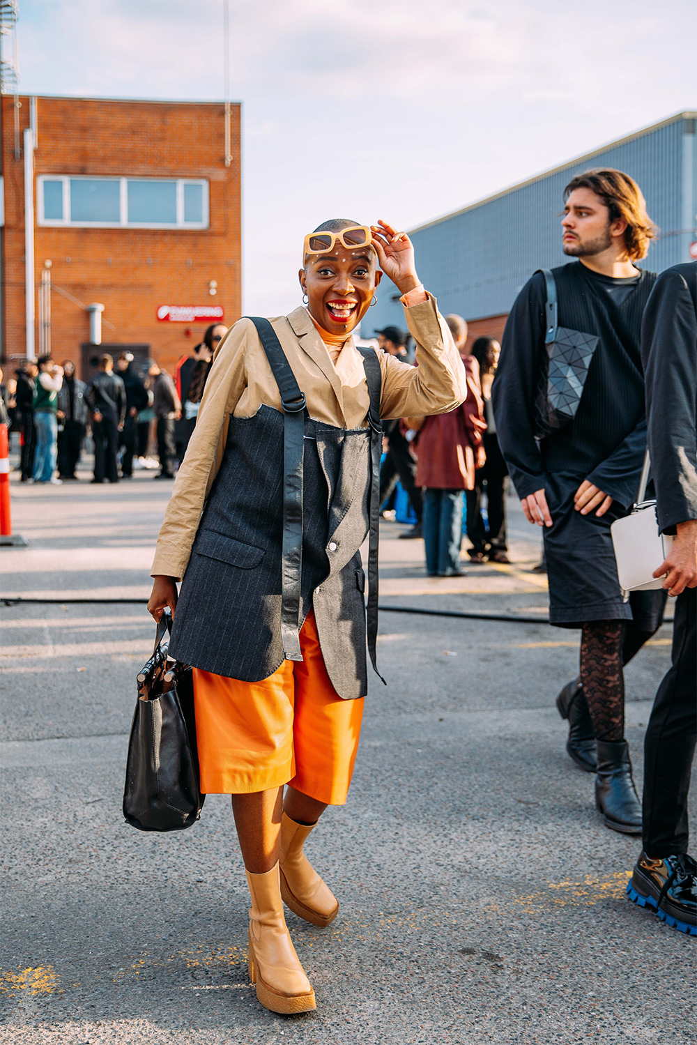 Street style дуран: Копенхагены загварын долоо хоног, хавар-зун 2023 (фото 49)