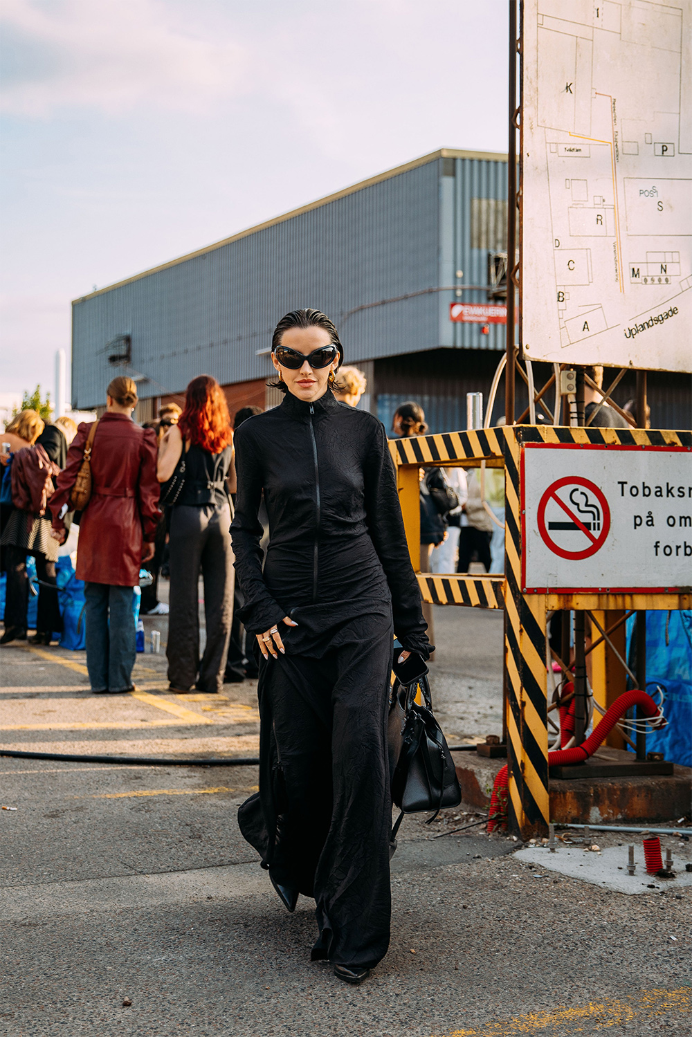 Street style дуран: Копенхагены загварын долоо хоног, хавар-зун 2023 (фото 28)