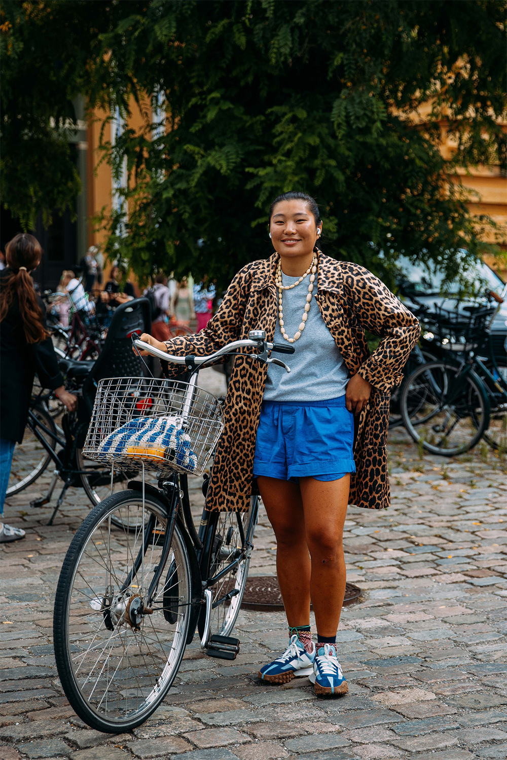 Street style дуран: Копенхагены загварын долоо хоног, хавар-зун 2023 (фото 23)