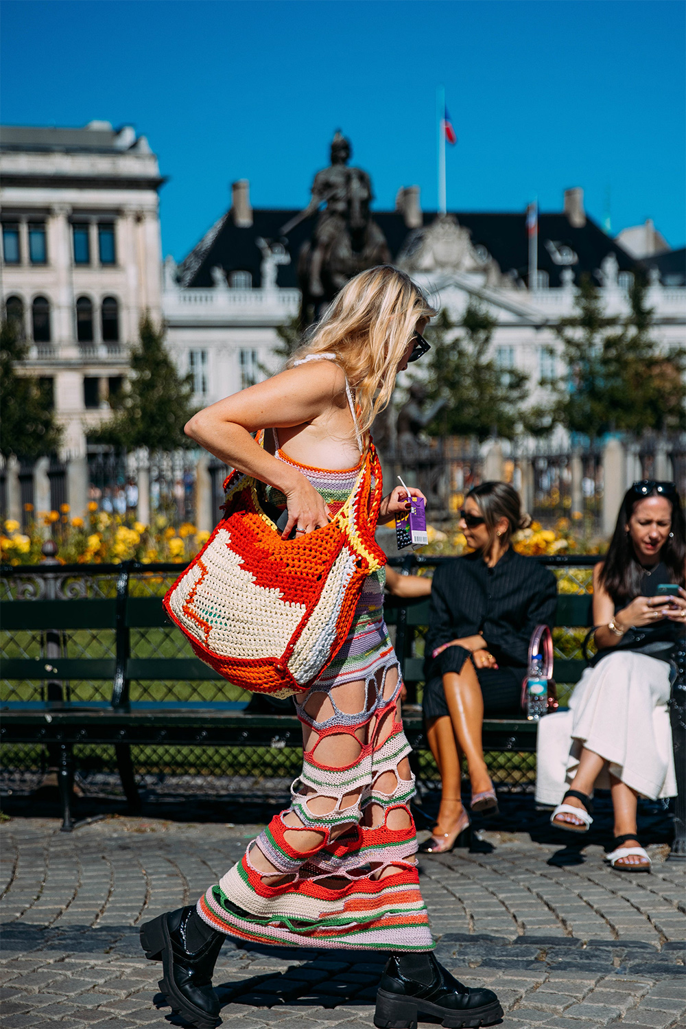 Street style дуран: Копенхагены загварын долоо хоног, хавар-зун 2023 (фото 13)