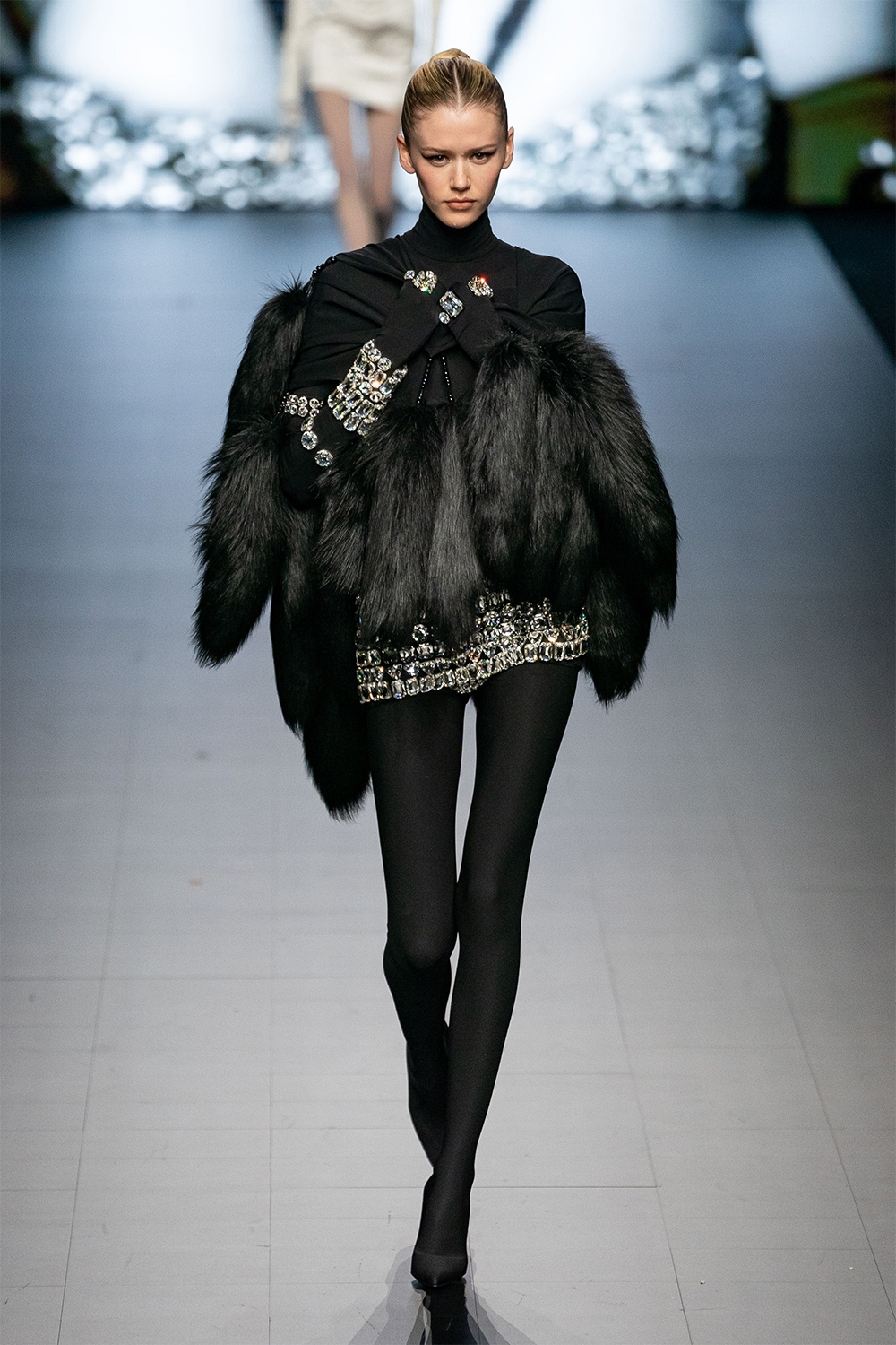 Үзэсгэлэнт Дева Кассель, куратор Ким Кардашьян: Dolce & Gabbana брэндийн шинэ цуглуулгын эргэн тойронд (фото 11)