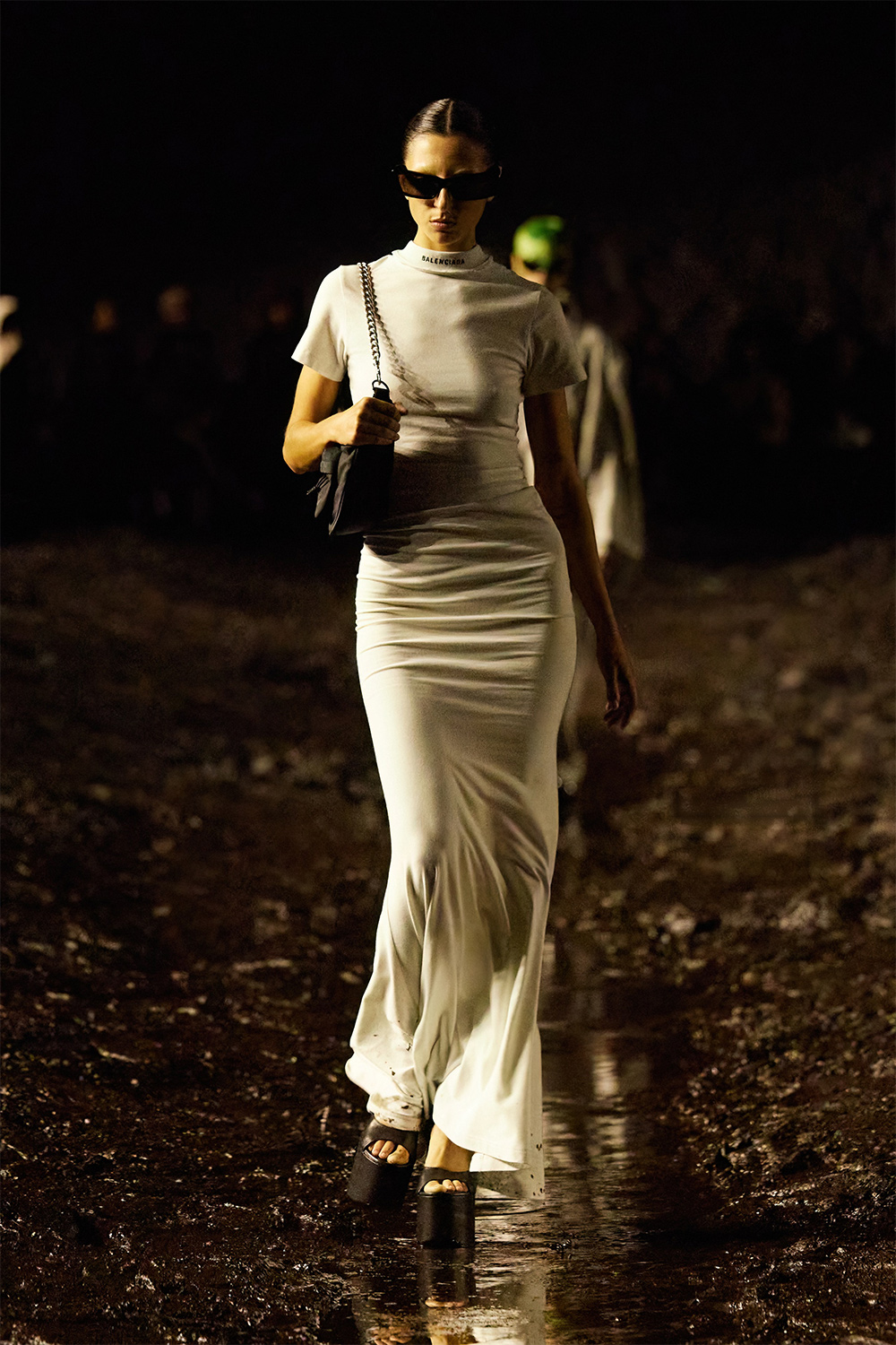 Шавар дунд зохион байгуулагдсан Balenciaga брэндийн загварын шоу (фото 51)