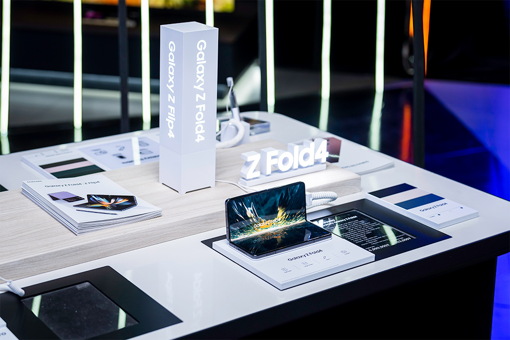 Технологийн дэвшлийг өөрийн биеэр мэдэр: Samsung Experience Store нээлтээ хийлээ (фото 1)