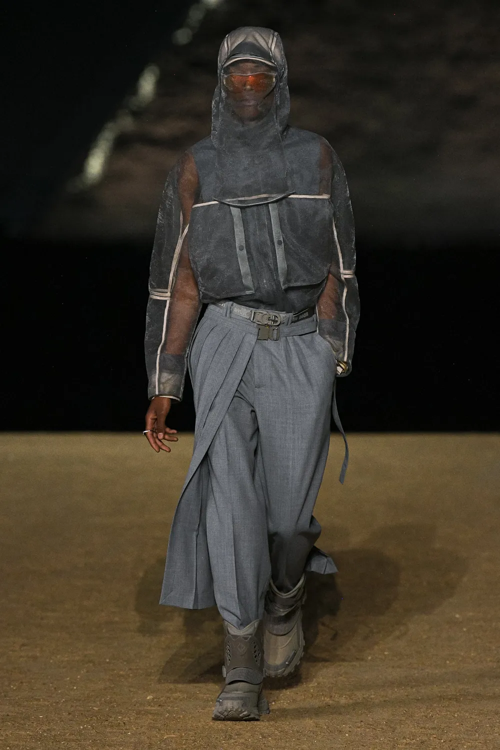 Египетийн пирамид дунд болсон Dior брэндийн загварын шоу (фото 40)