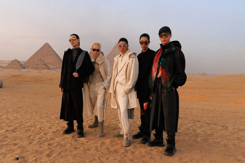Египетийн пирамид дунд болсон Dior брэндийн загварын шоу (фото 4)