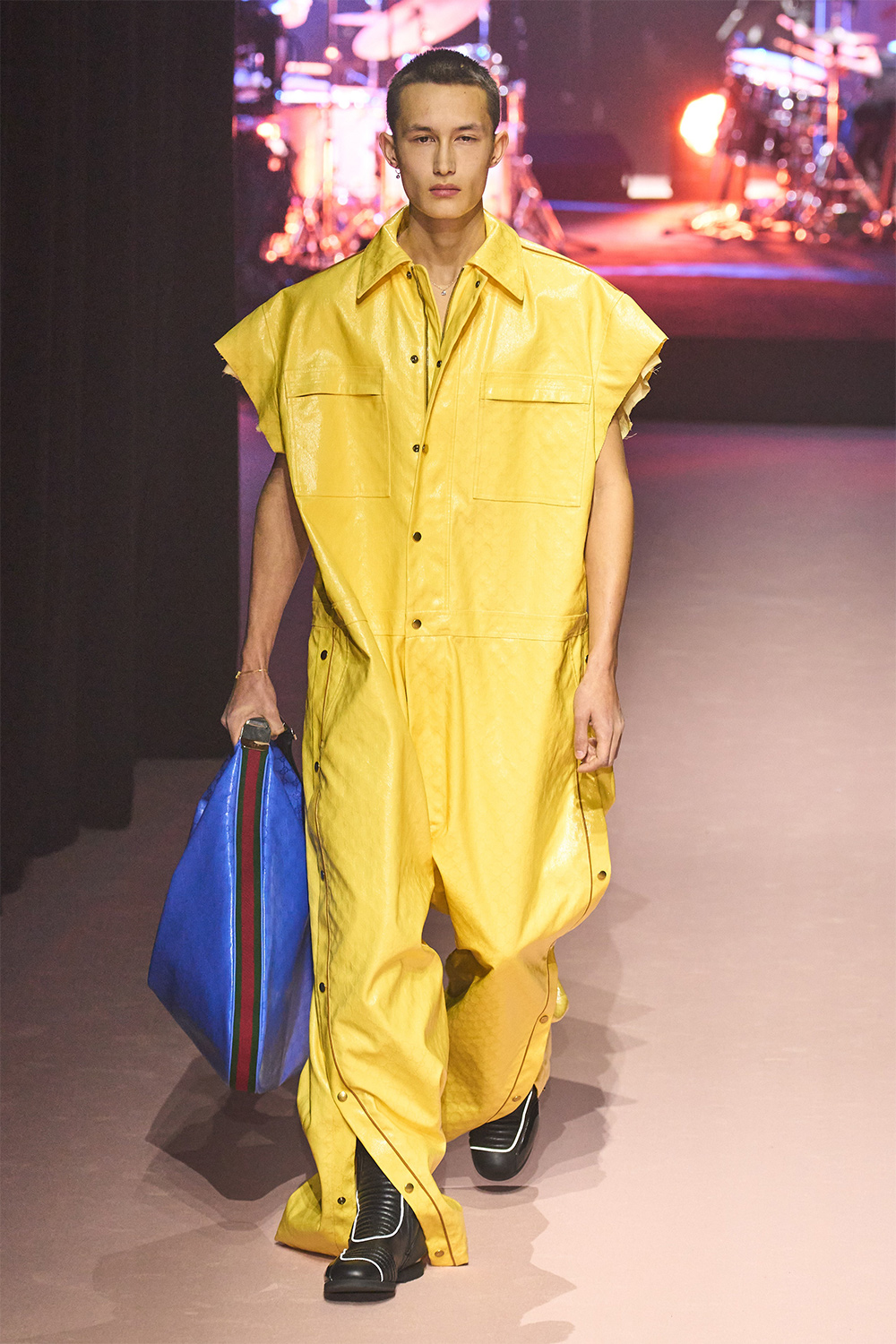 Алессандро Микеле ажлаа хүлээлгэн өгсний дараах Gucci брэндийн анхны цуглуулга (фото 40)