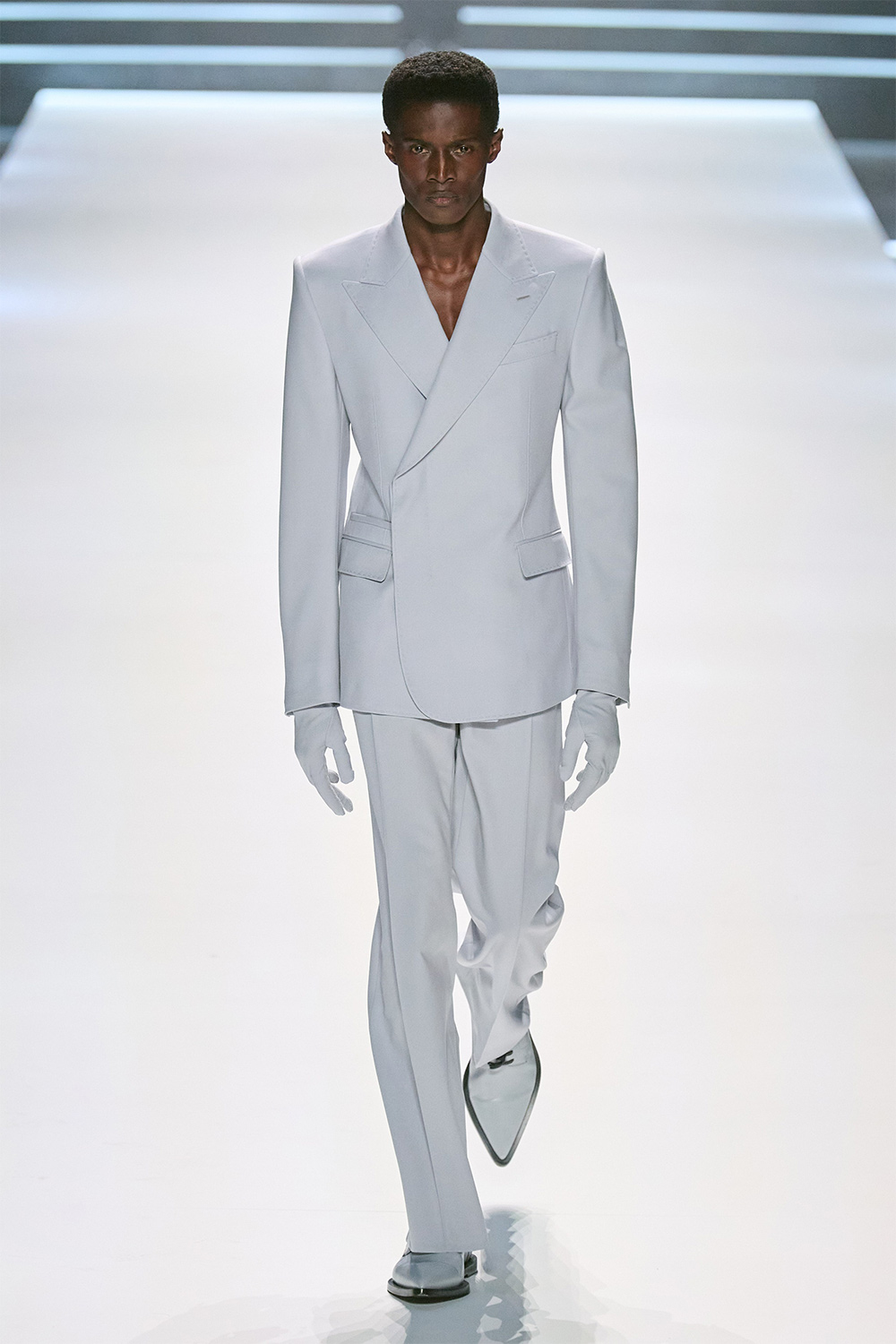 Эрчүүд корсет өмсөж болно: Dolce & Gabbana намар-өвөл 2023 цуглуулга (фото 14)