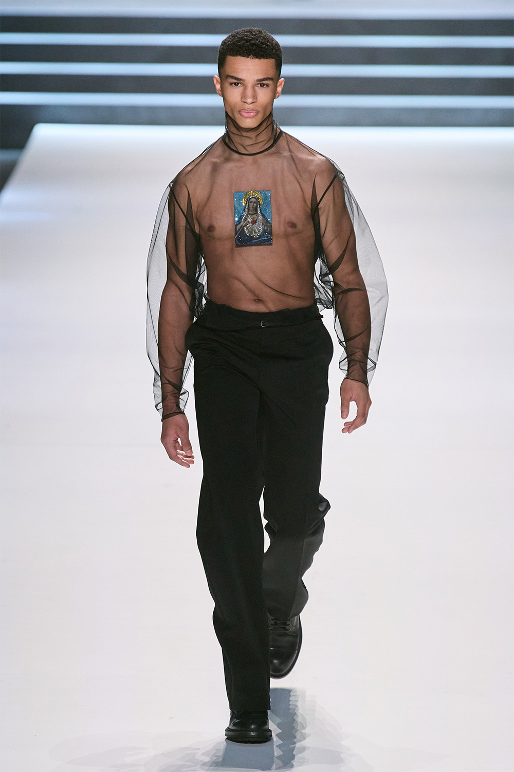Эрчүүд корсет өмсөж болно: Dolce & Gabbana намар-өвөл 2023 цуглуулга (фото 24)