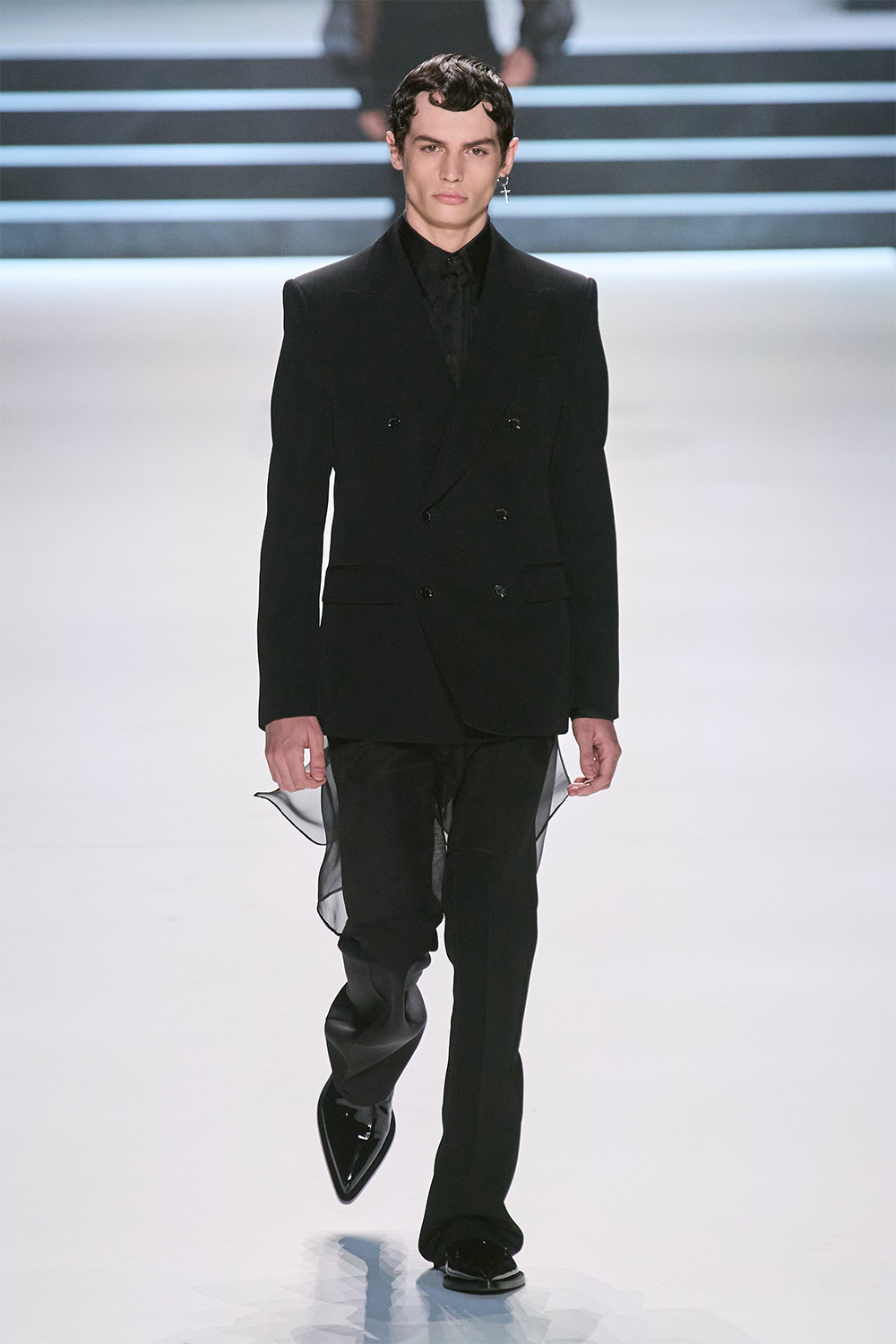 Эрчүүд корсет өмсөж болно: Dolce & Gabbana намар-өвөл 2023 цуглуулга (фото 25)