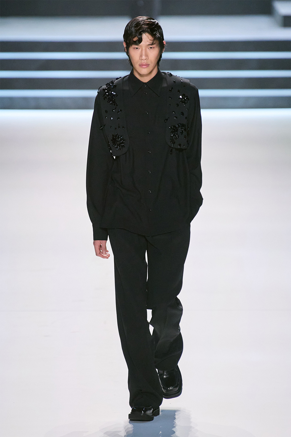 Эрчүүд корсет өмсөж болно: Dolce & Gabbana намар-өвөл 2023 цуглуулга (фото 35)