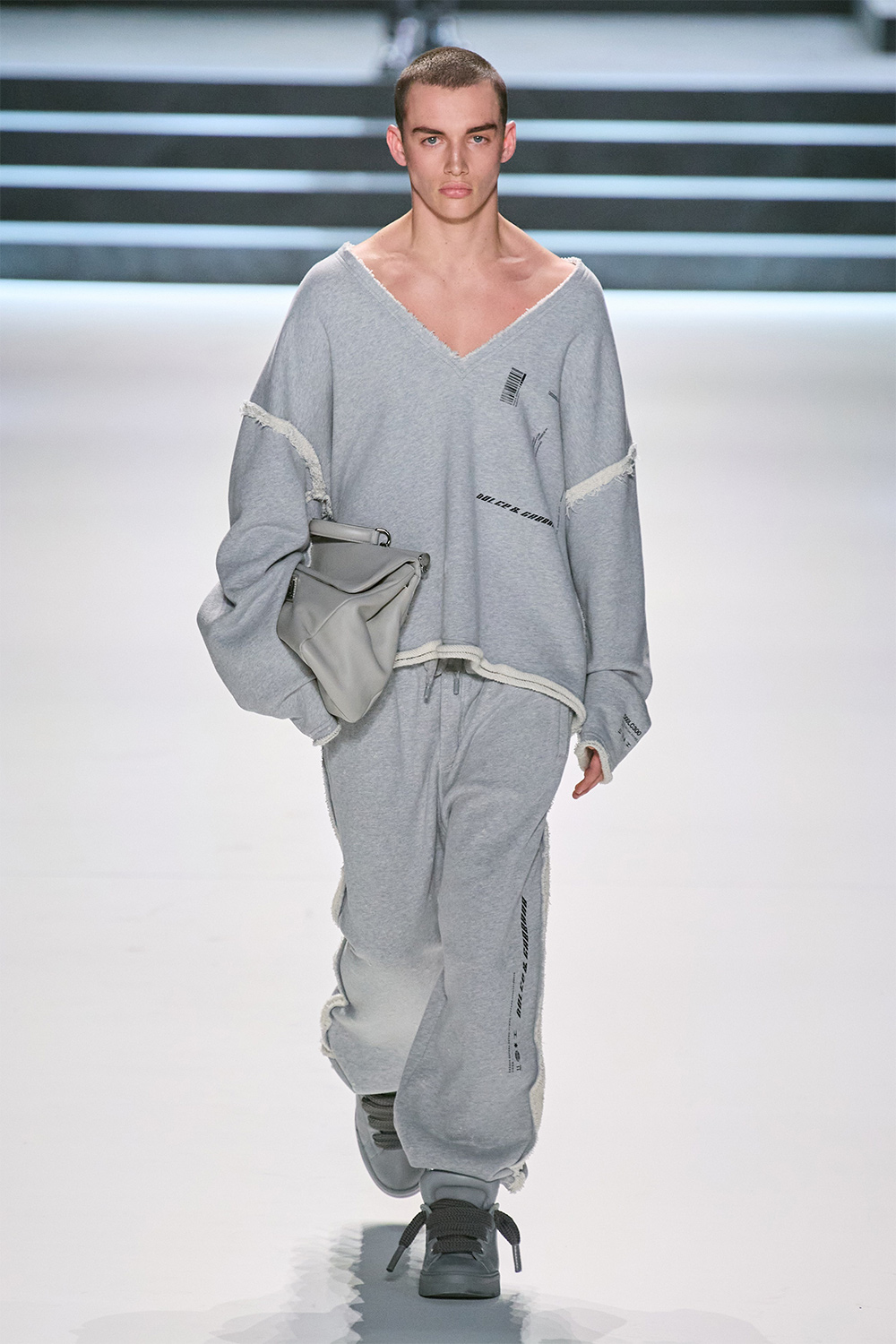 Эрчүүд корсет өмсөж болно: Dolce & Gabbana намар-өвөл 2023 цуглуулга (фото 50)