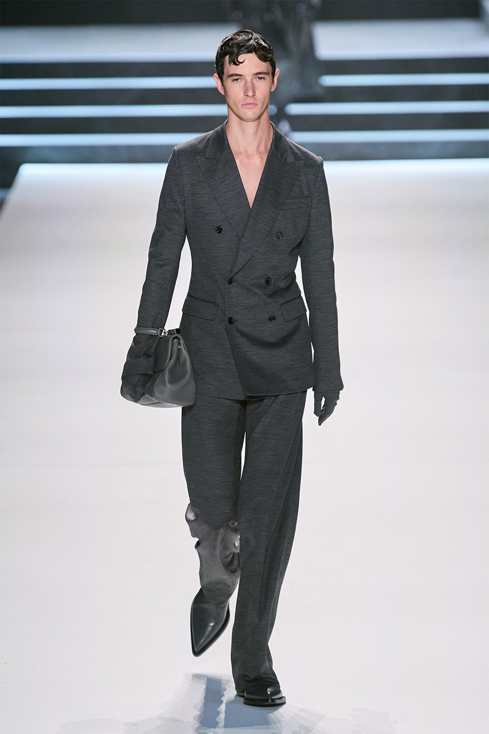 Эрчүүд корсет өмсөж болно: Dolce & Gabbana намар-өвөл 2023 цуглуулга (фото 52)