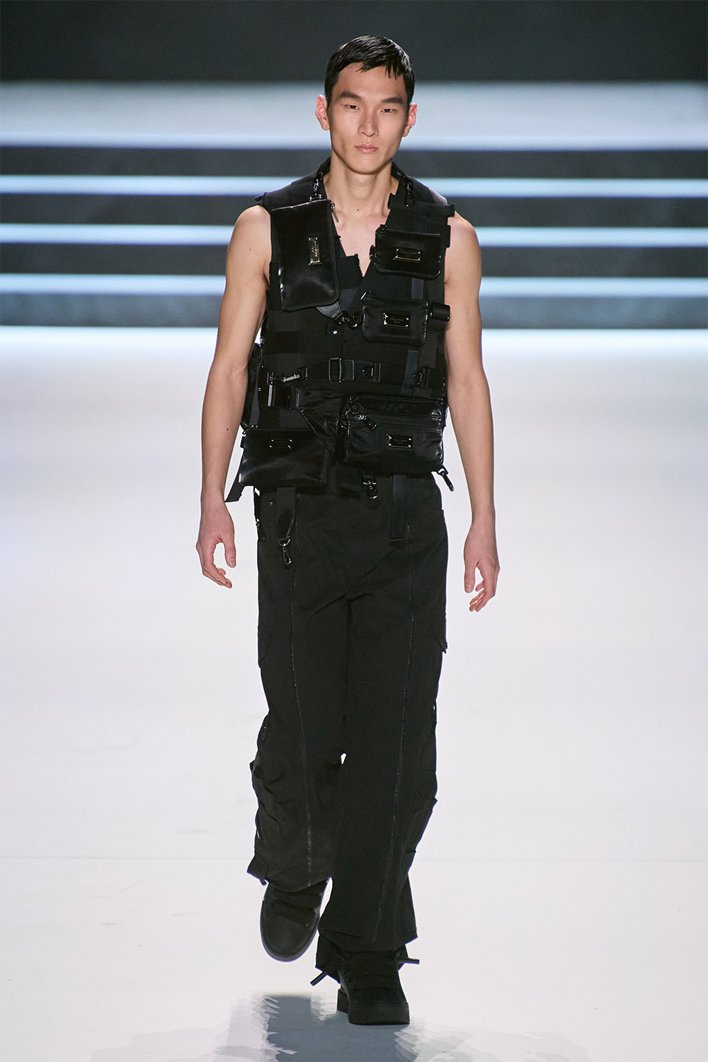 Эрчүүд корсет өмсөж болно: Dolce & Gabbana намар-өвөл 2023 цуглуулга (фото 55)