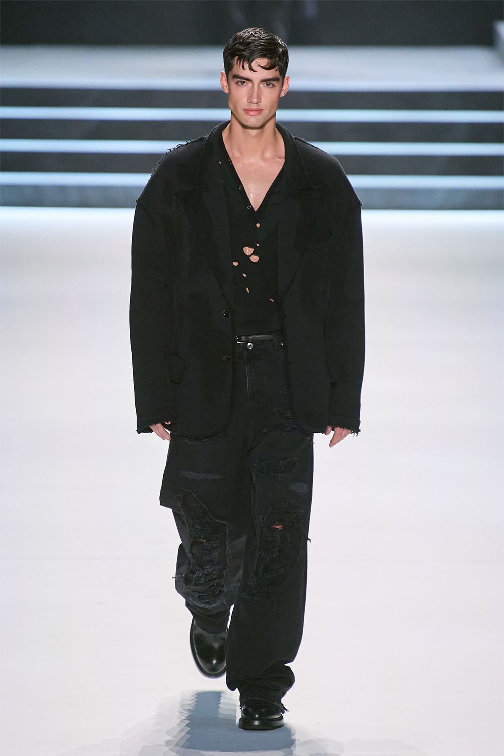 Эрчүүд корсет өмсөж болно: Dolce & Gabbana намар-өвөл 2023 цуглуулга (фото 57)
