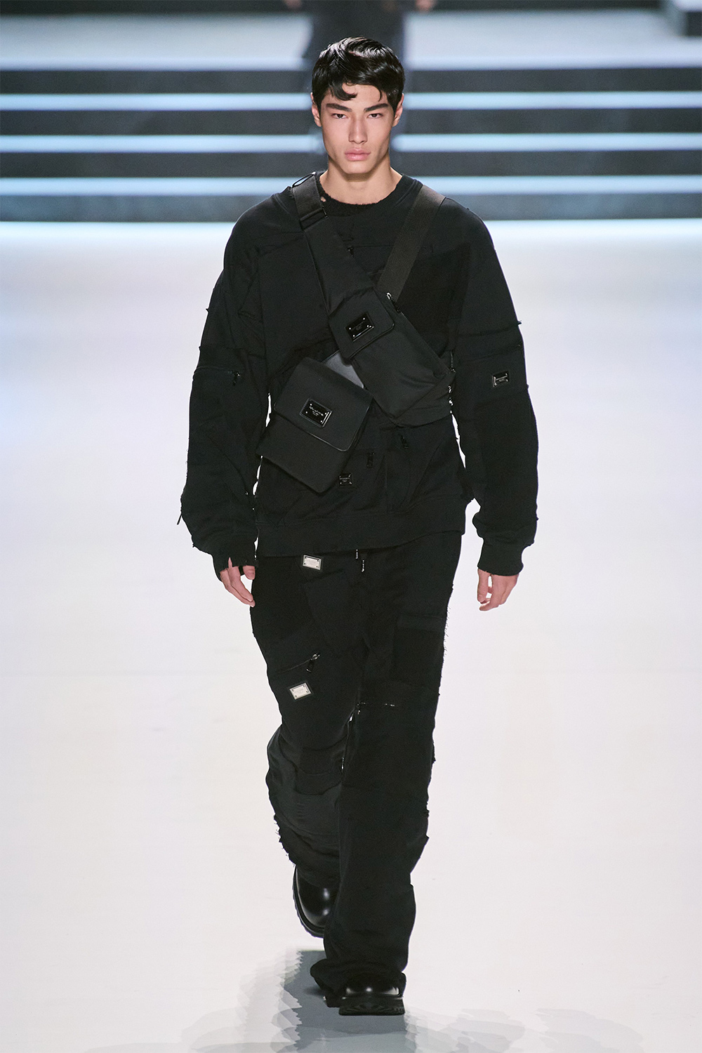 Эрчүүд корсет өмсөж болно: Dolce & Gabbana намар-өвөл 2023 цуглуулга (фото 56)