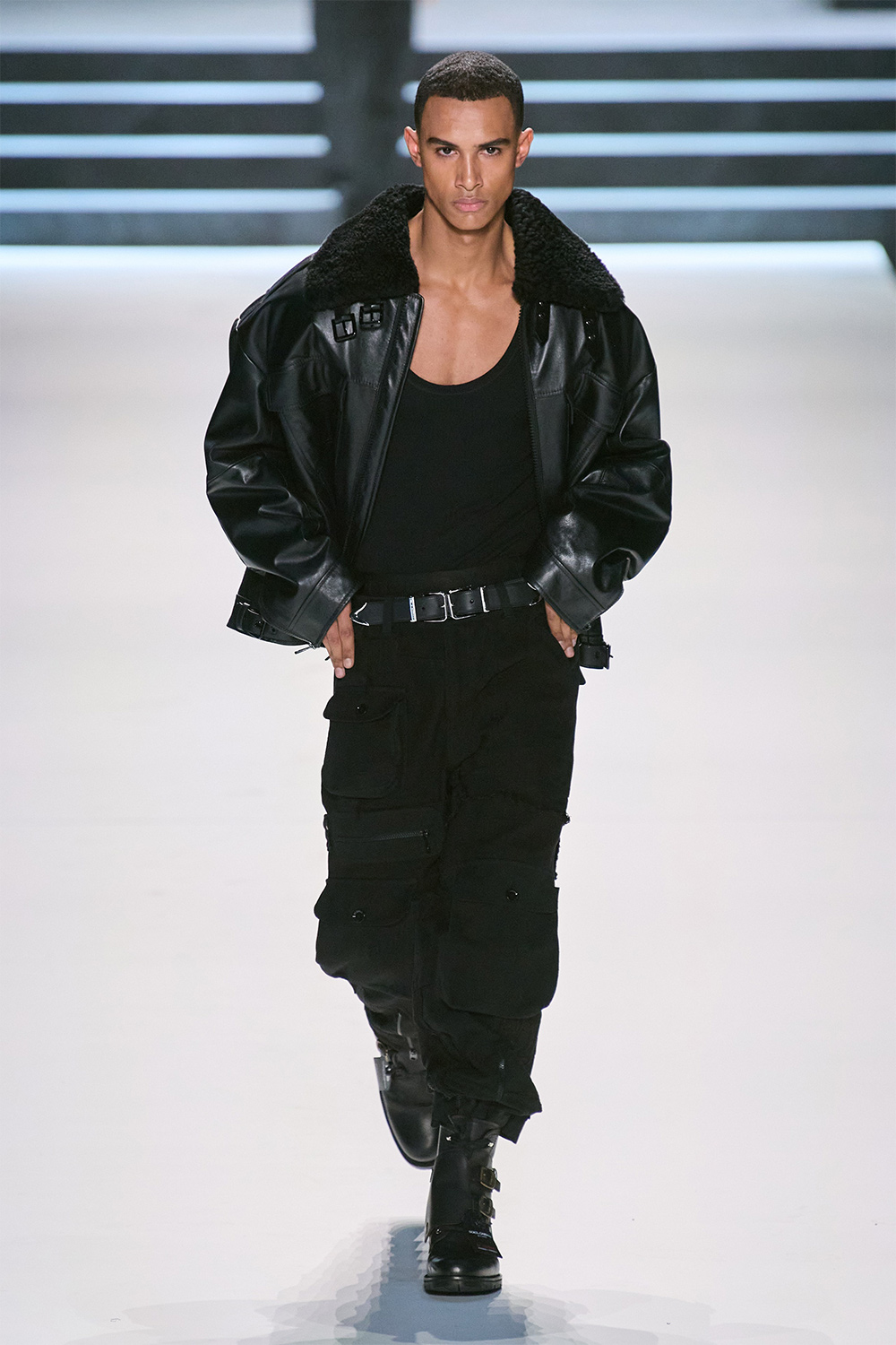 Эрчүүд корсет өмсөж болно: Dolce & Gabbana намар-өвөл 2023 цуглуулга (фото 54)